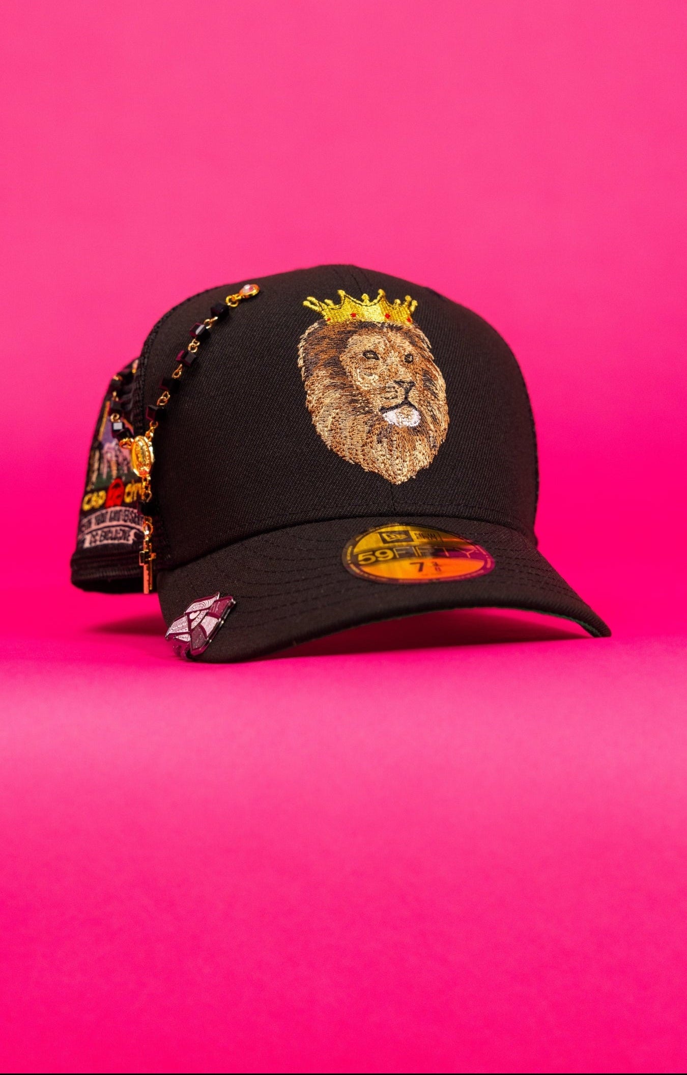 NEW ERA EXCLUSIVE 59FIFTY BLACK "KING OF THE JUNGLE" W/ 15TH ANNIVERSARY SIDE PATCH