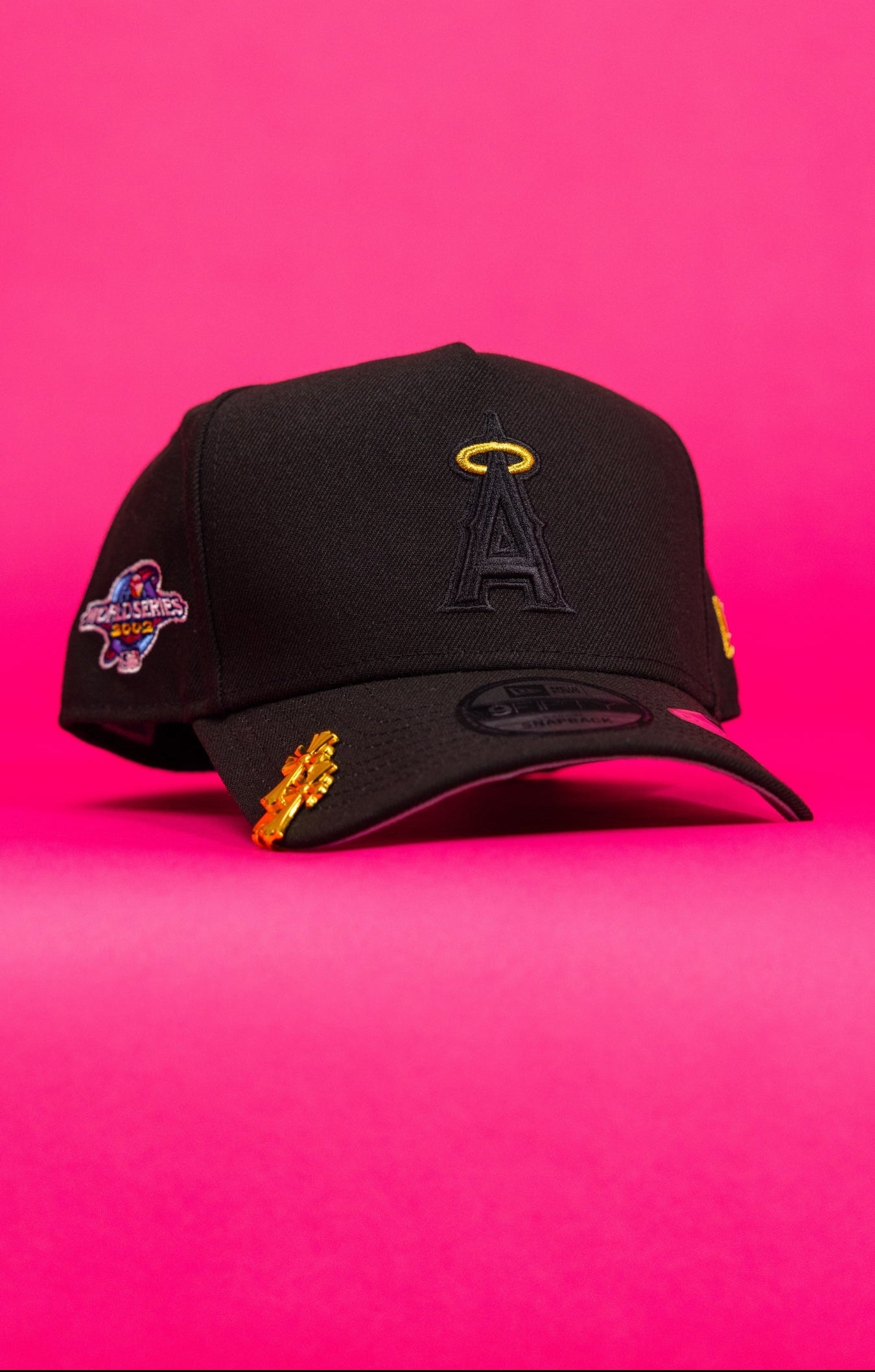 NEW ERA 9FIFTY A-FRAME BLACKED OUT ANAHEIM ANGELS SNAPBACK W/ WORLD SERIES SIDE PATCH