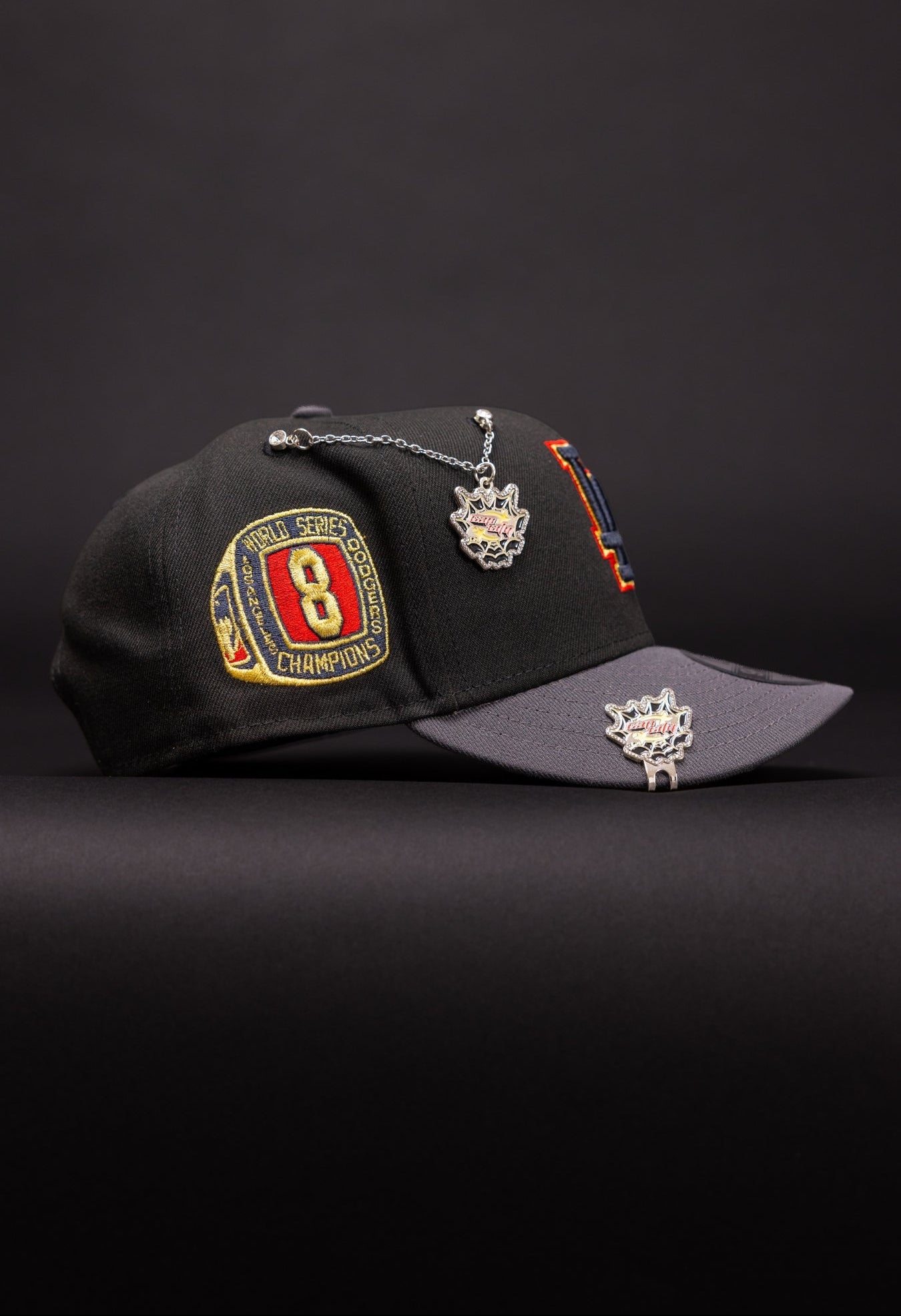 NEW ERA EXCLUSIVE 9FIFTY BLACK/GREY LOS ANGELES DODGERS SNAPBACK W/ 8X WORLD CHAMPIONS SIDE PATCH