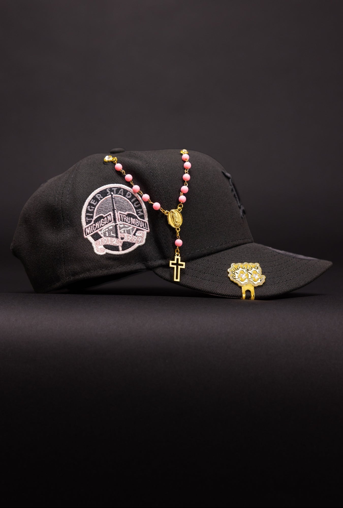 NEW ERA EXCLUSIVE 9FIFTY BLACKED OUT DETROIT TIGERS SNAPBACK W/ TIGER STADIUM SIDE PATCH