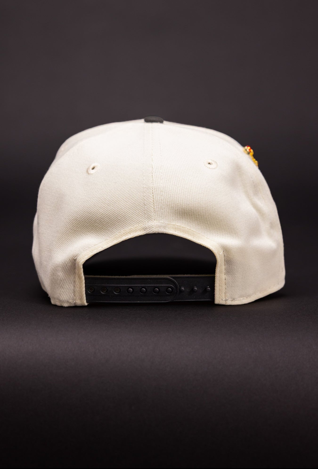 NEW ERA EXCLUSIVE 9FIFTY CHROME/BLACK CHICAGO WHITE SOX SNAPBACK W/ CO