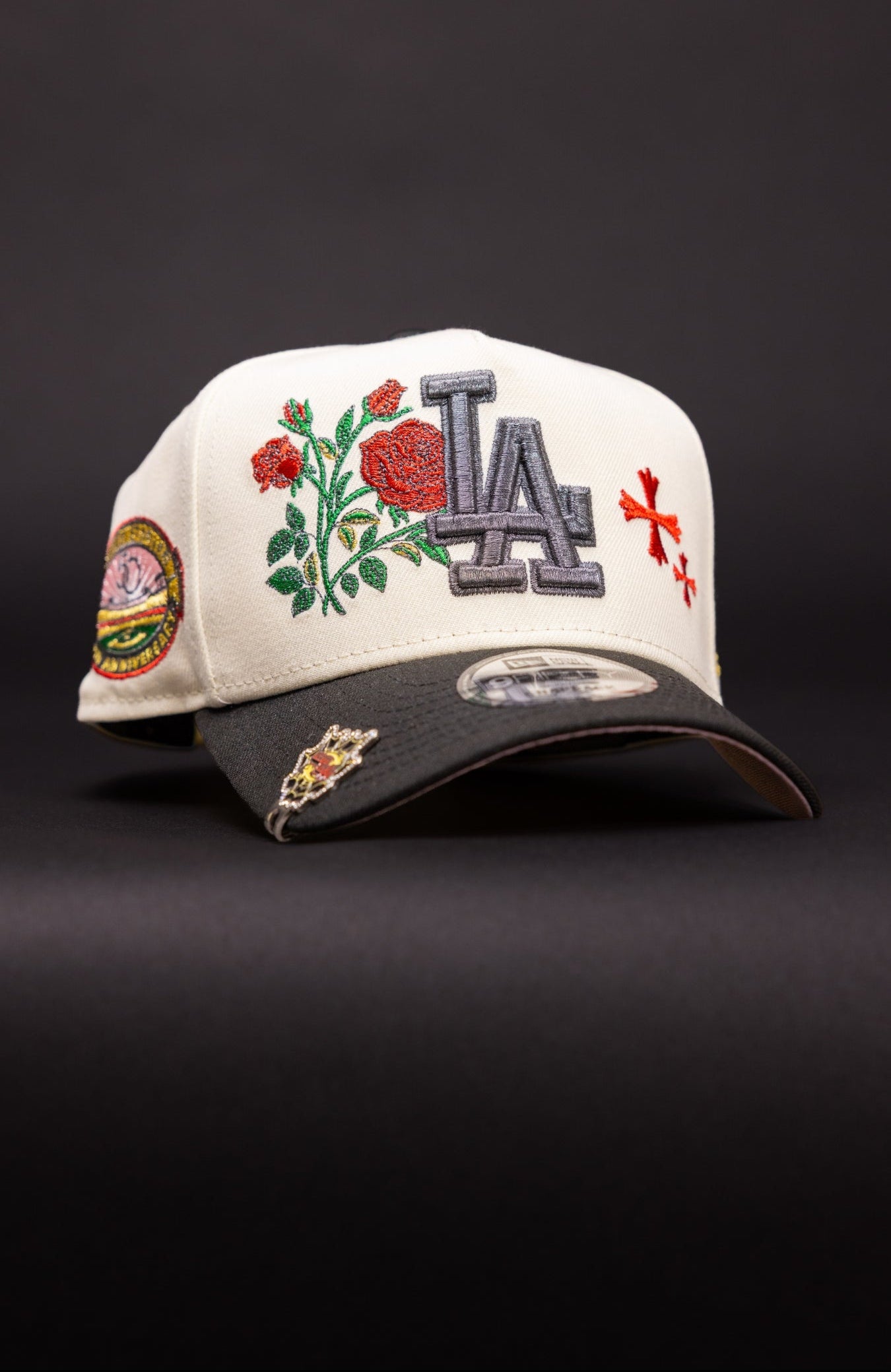 NEW ERA 9FIFTY A-FRAME CHROME/BLACK LOS ANGELES DODGERS SNAPBACK W/ BLOOMING ROSE + 50TH ANNIVERSARY SIDE PATCH