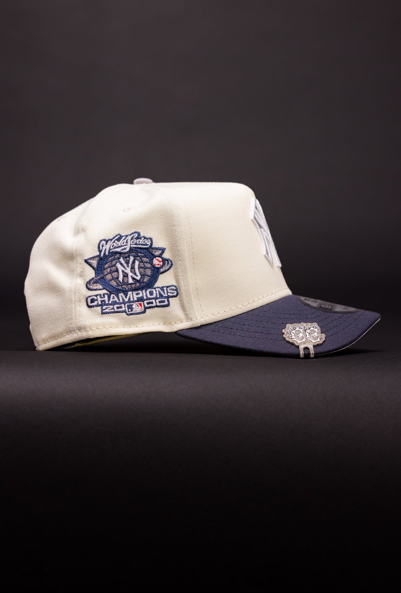 NEW ERA 9FIFTY A-FRAME CHROME/NAVY NEW YORK YANKEES SNAPBACK W/ WORLD SERIES CHAMPIONS SIDE PATCH