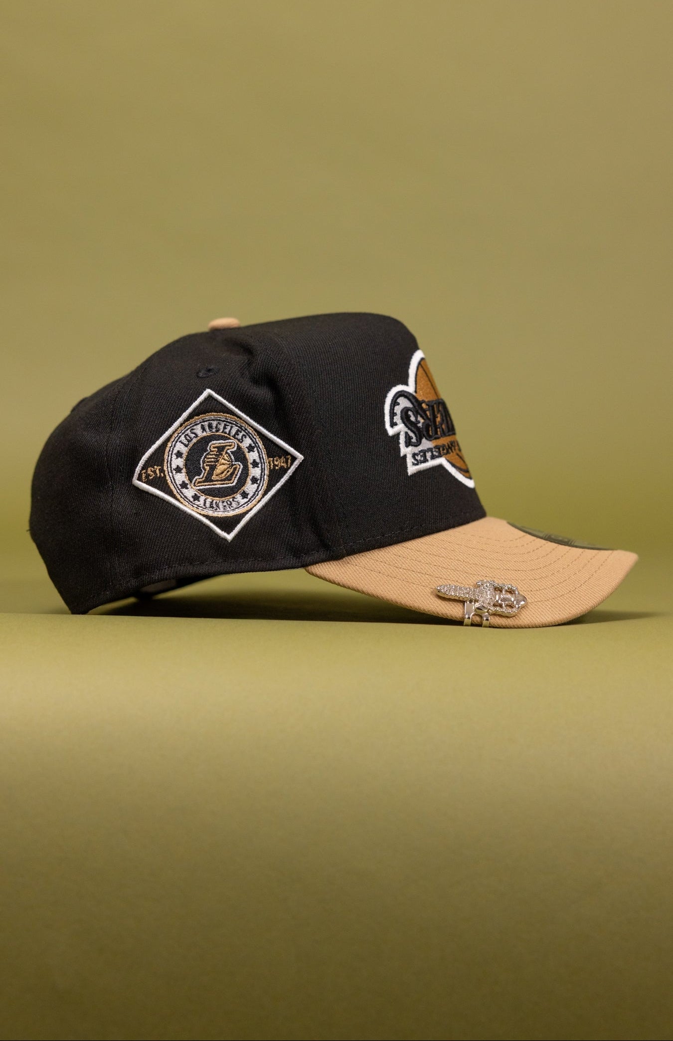 NEW ERA 9FIFTY A-FRAME BLACK/BEIGE UPSIDE DOWN LOS ANGELES DODGERS SNAPBACK W/ SIDE PATCH