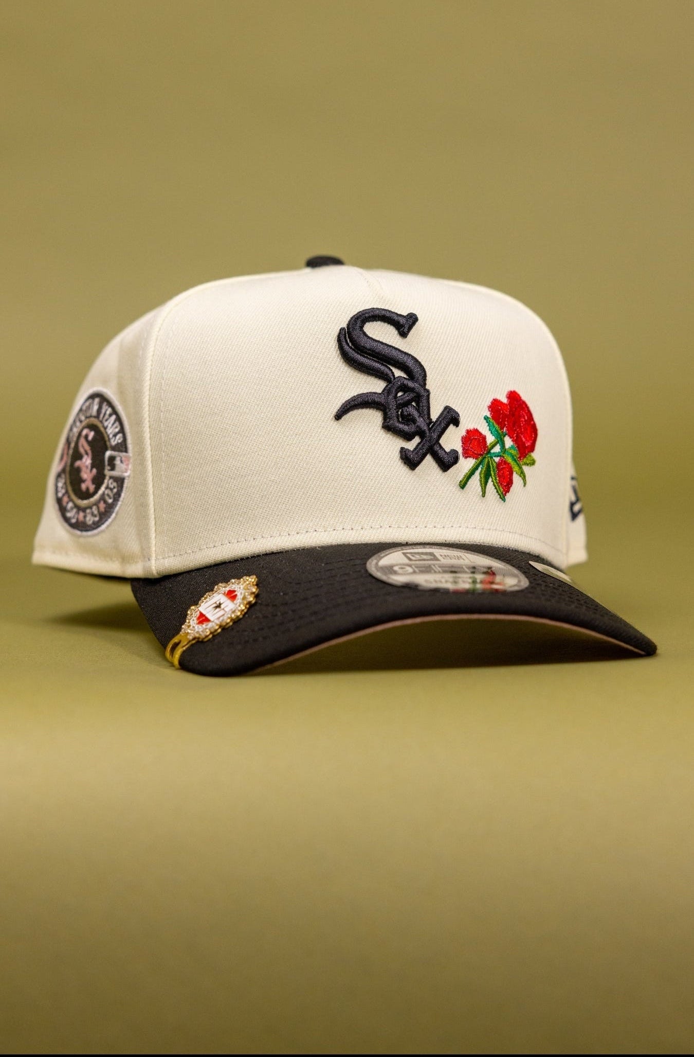 NEW ERA 9FIFTY A-FRAME CHROME/BLACK CHICAGO WHTE SOX W/ ROSE + ALL STAR YEARS SIDE PATCH