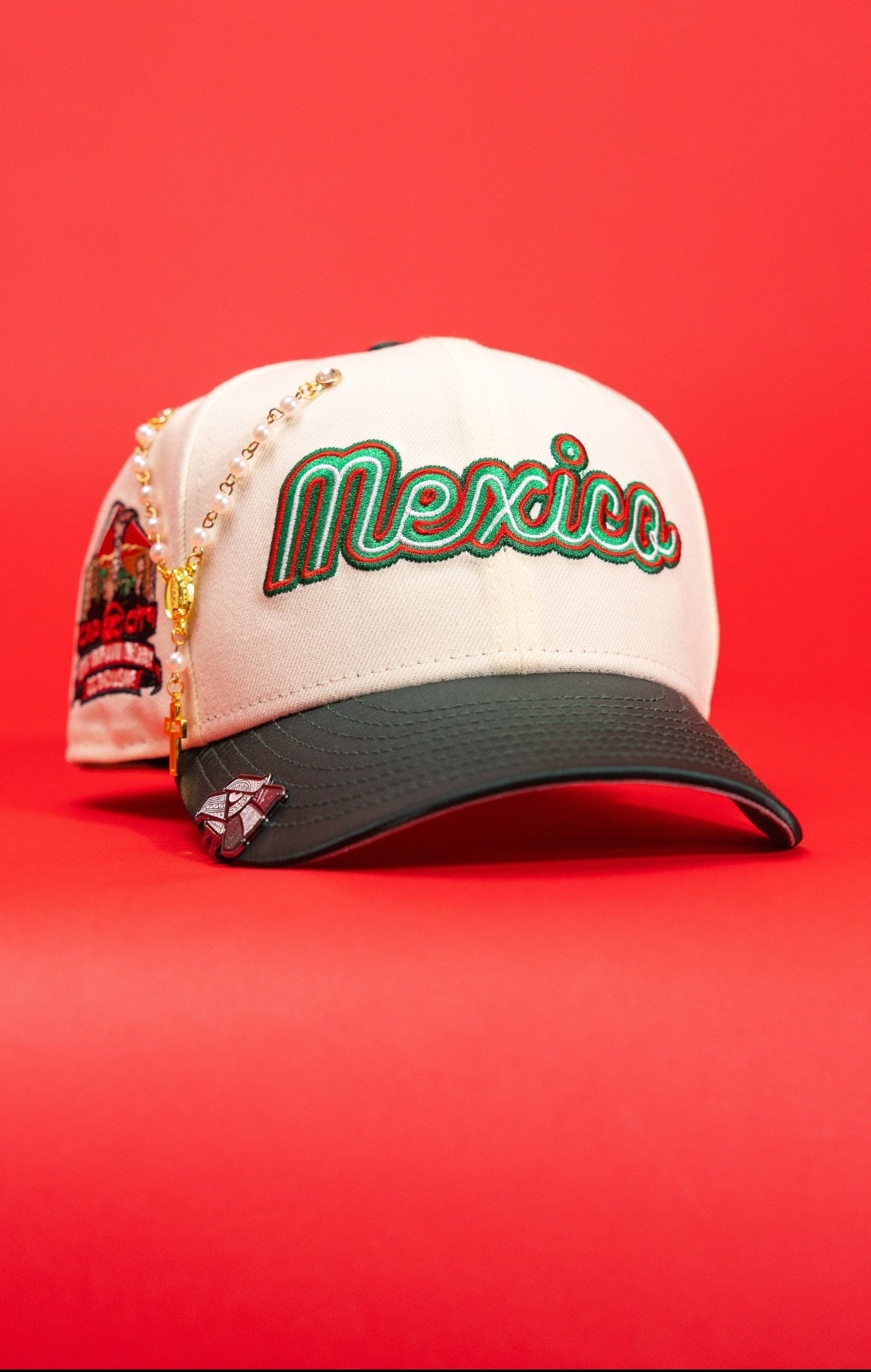 NEW ERA EXCLUSIVE 59FIFTY CHROME/SATIN 2026 WBC MEXICO SCRIPT W/ 15TH ANNIVERSARY SIDE PATCH