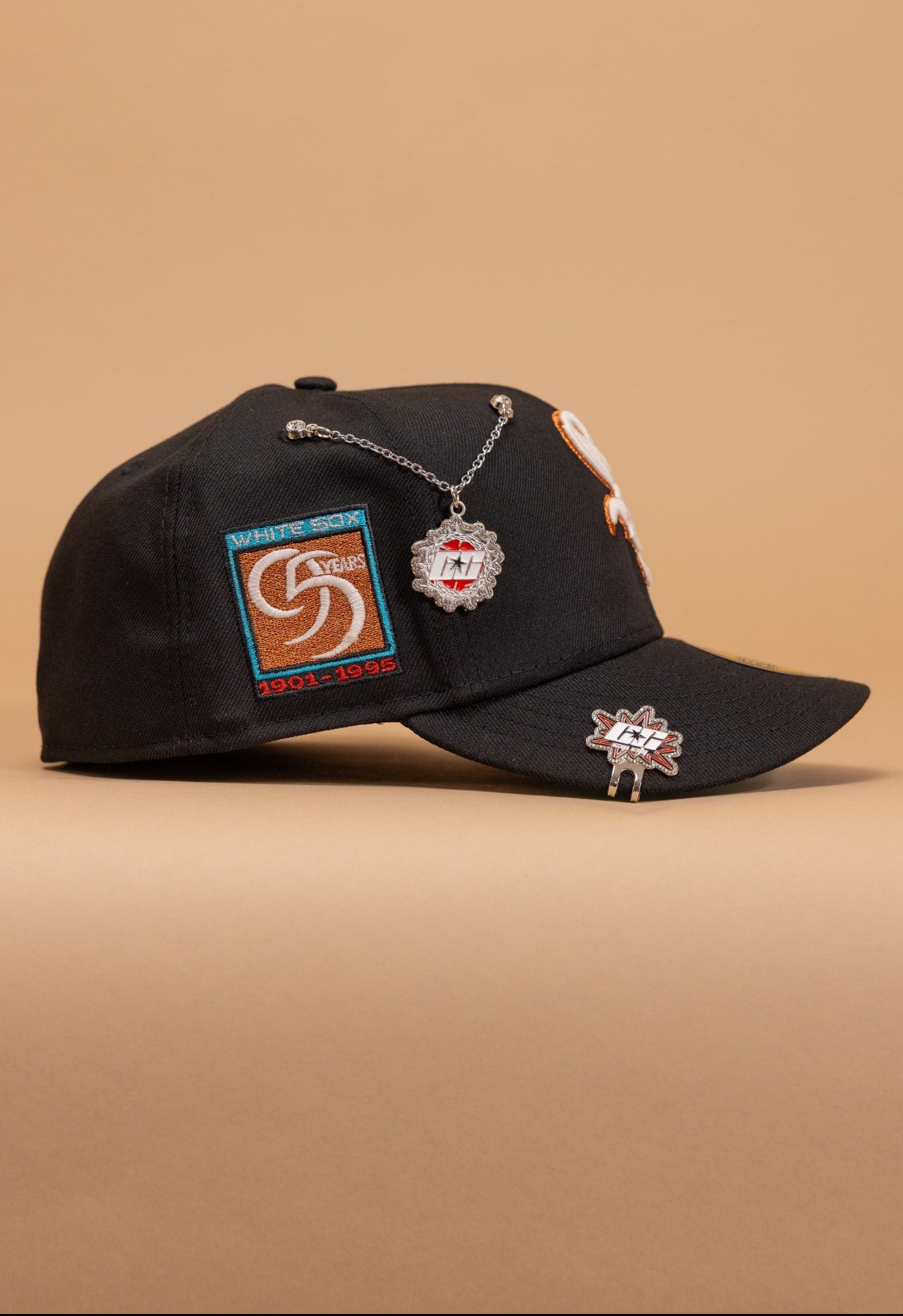 New Era Exclusive 59Fifty Black Chicago White Sox W/ 95th Anniversary Side Patch