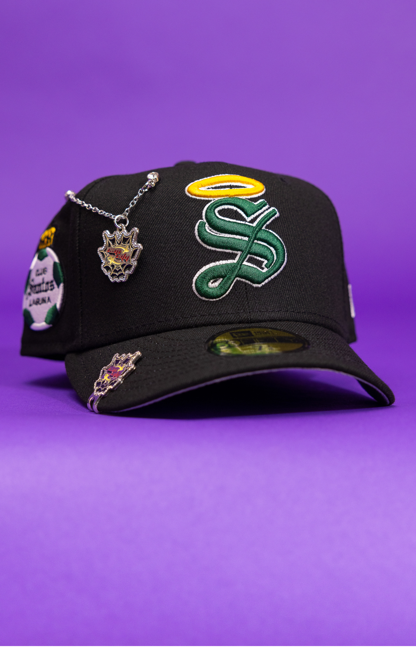 New Era Exclusive 59Fifty Black Santos Laguna W/ Club Santos Laguna Side Patch