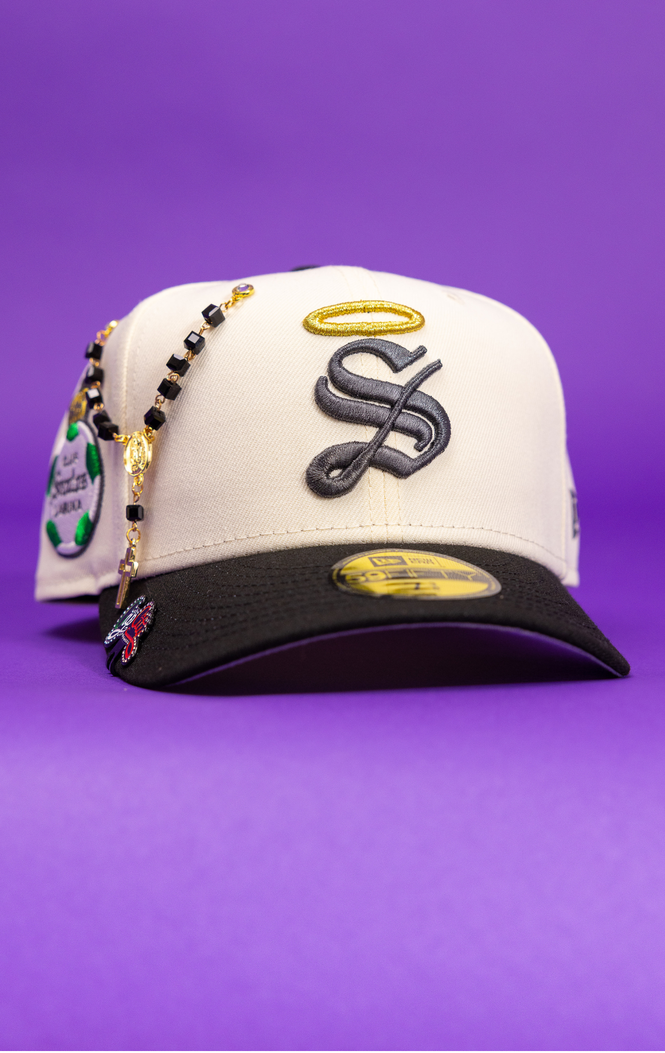 New Era Exclusive 59Fifty Chrome/Black Santos Laguna W/ Club Santos Laguna Side Patch