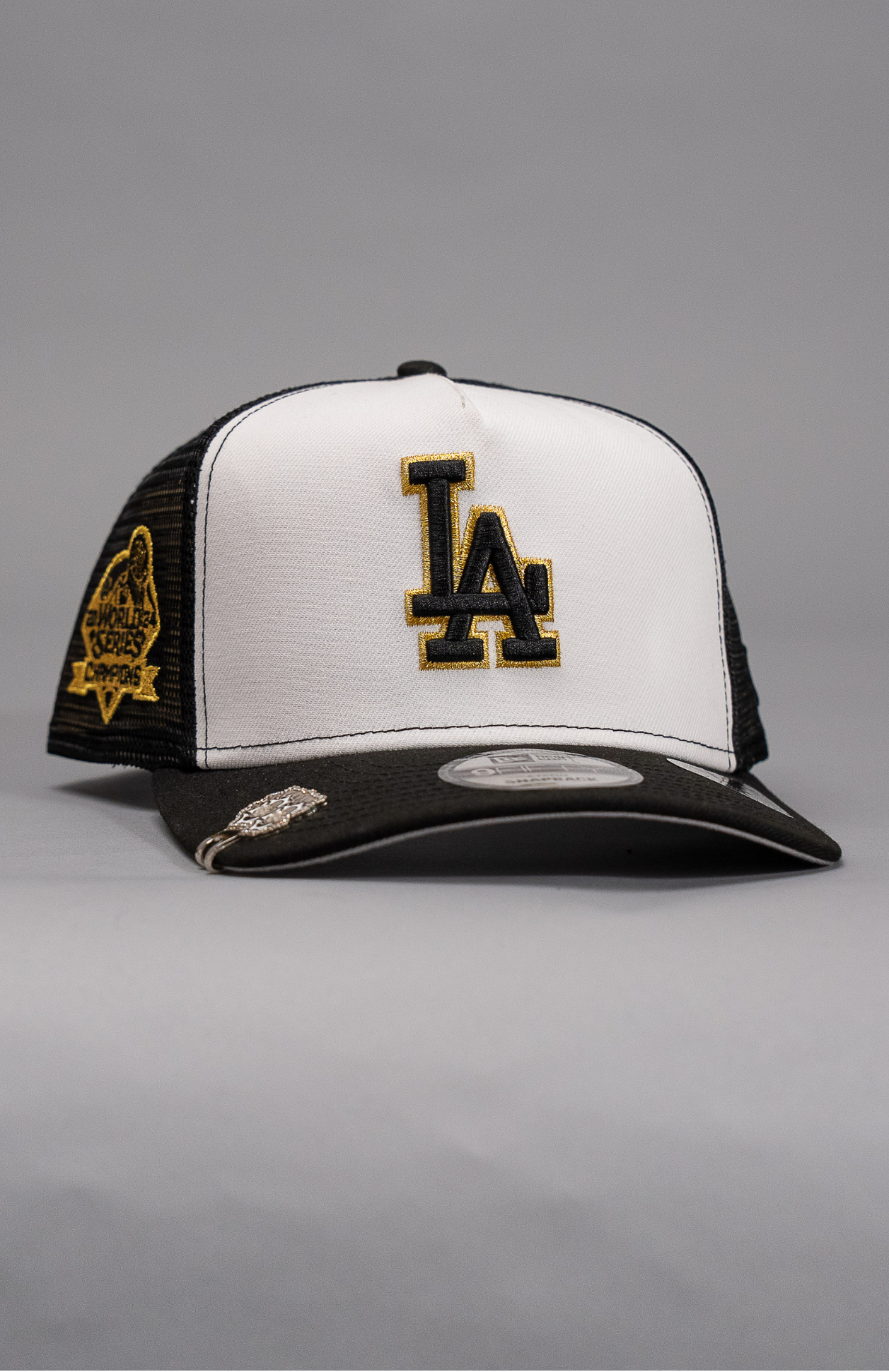 New Era 9Fifty A-Frame Pearl White Los Angeles Dodgers Meshback W/ World Series Champions Side Patch