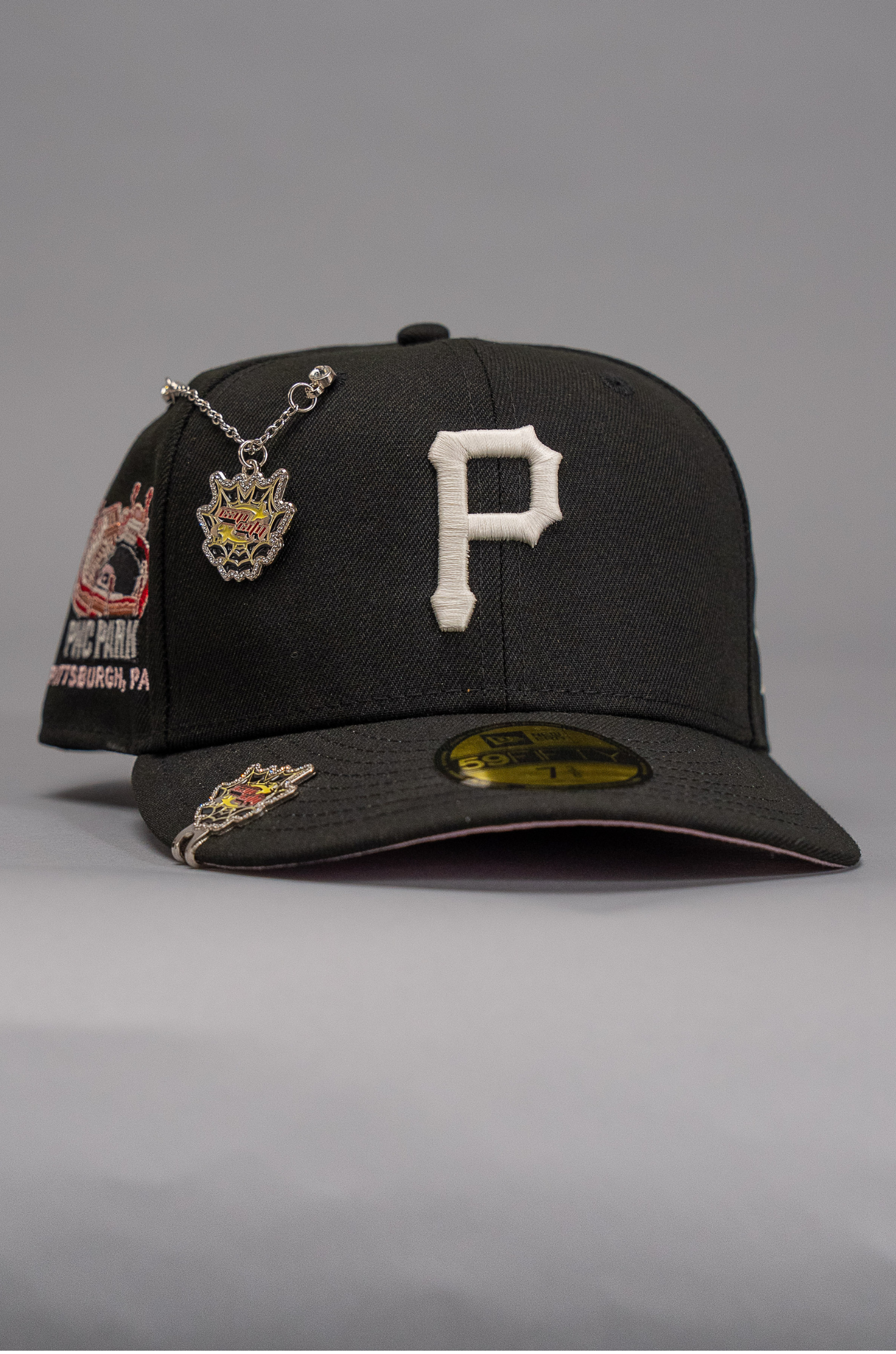 New Era Exclusive 59Fifty Black Pittsburgh Pirates W/ P.N.C. Park Side Patch