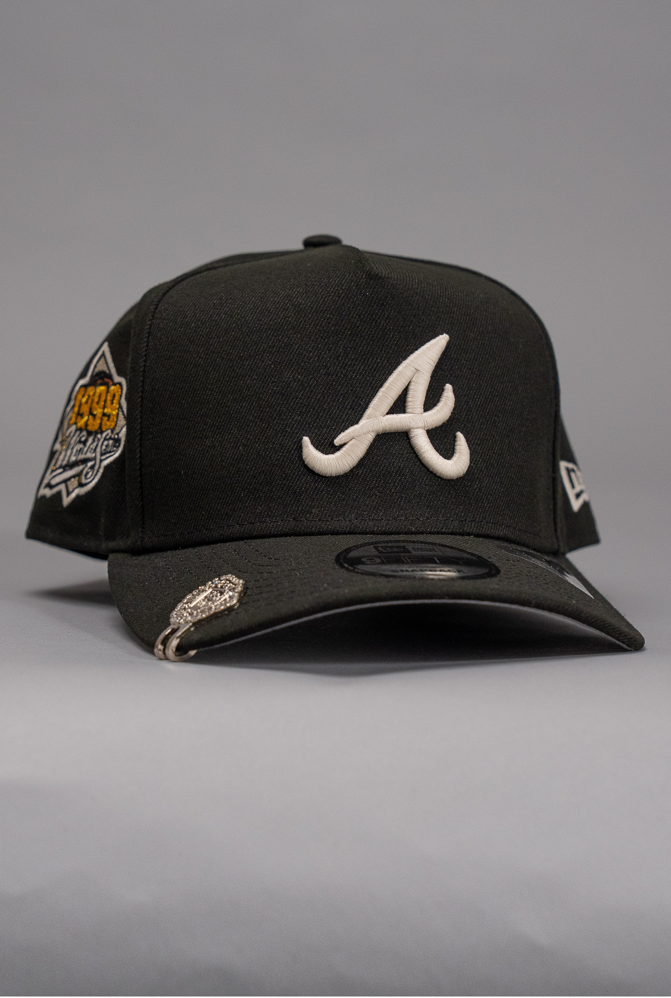 New Era 9Fifty A-Frame Black Atlanta Braves W/ 1999 World Series Side Patch
