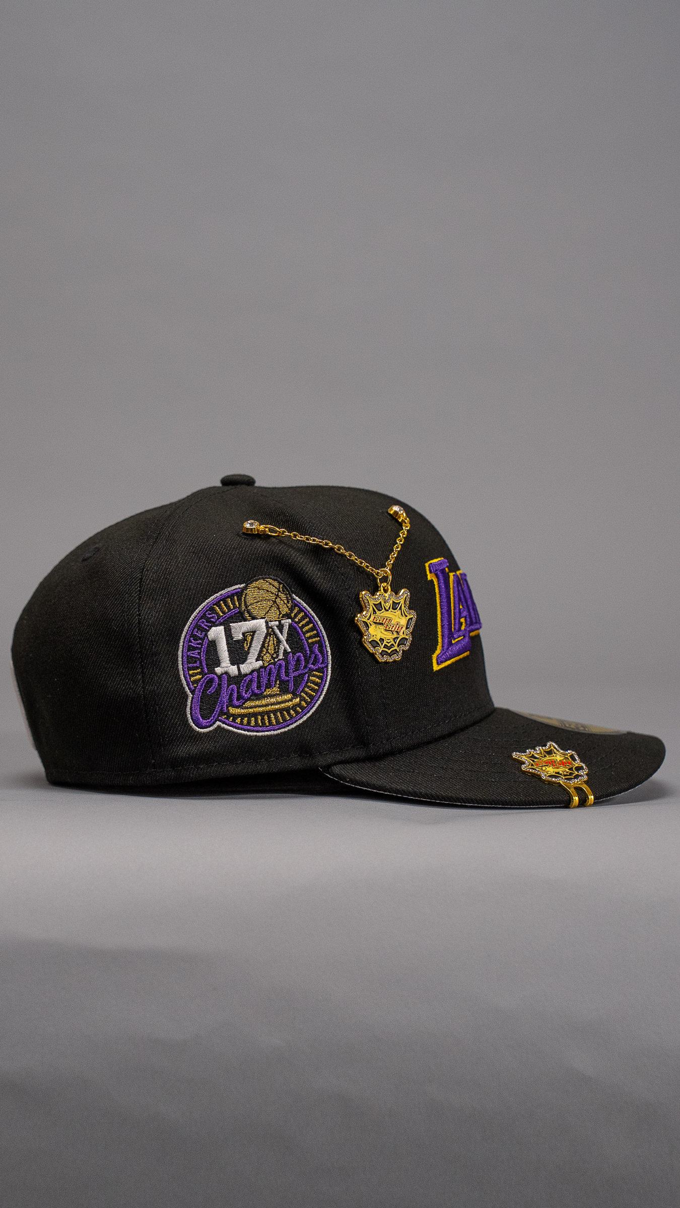 New Era Exclusive 59Fifty Black Los Angeles Lakers W/ 17x Champions Side Patch