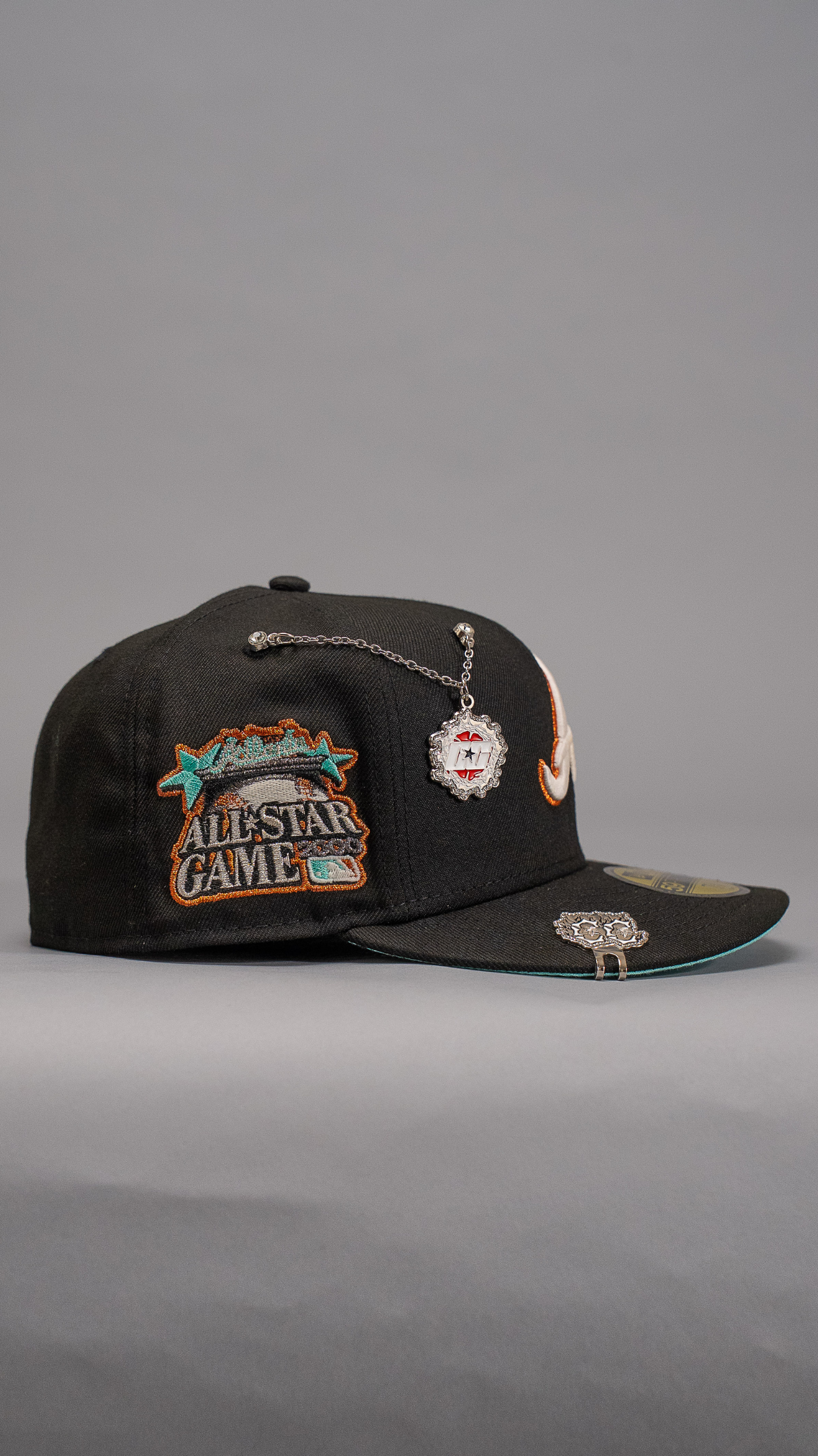 New Era Exclusive 59Fifty Black Atlanta Braves W/ 2000 All Star Game Side Patch
