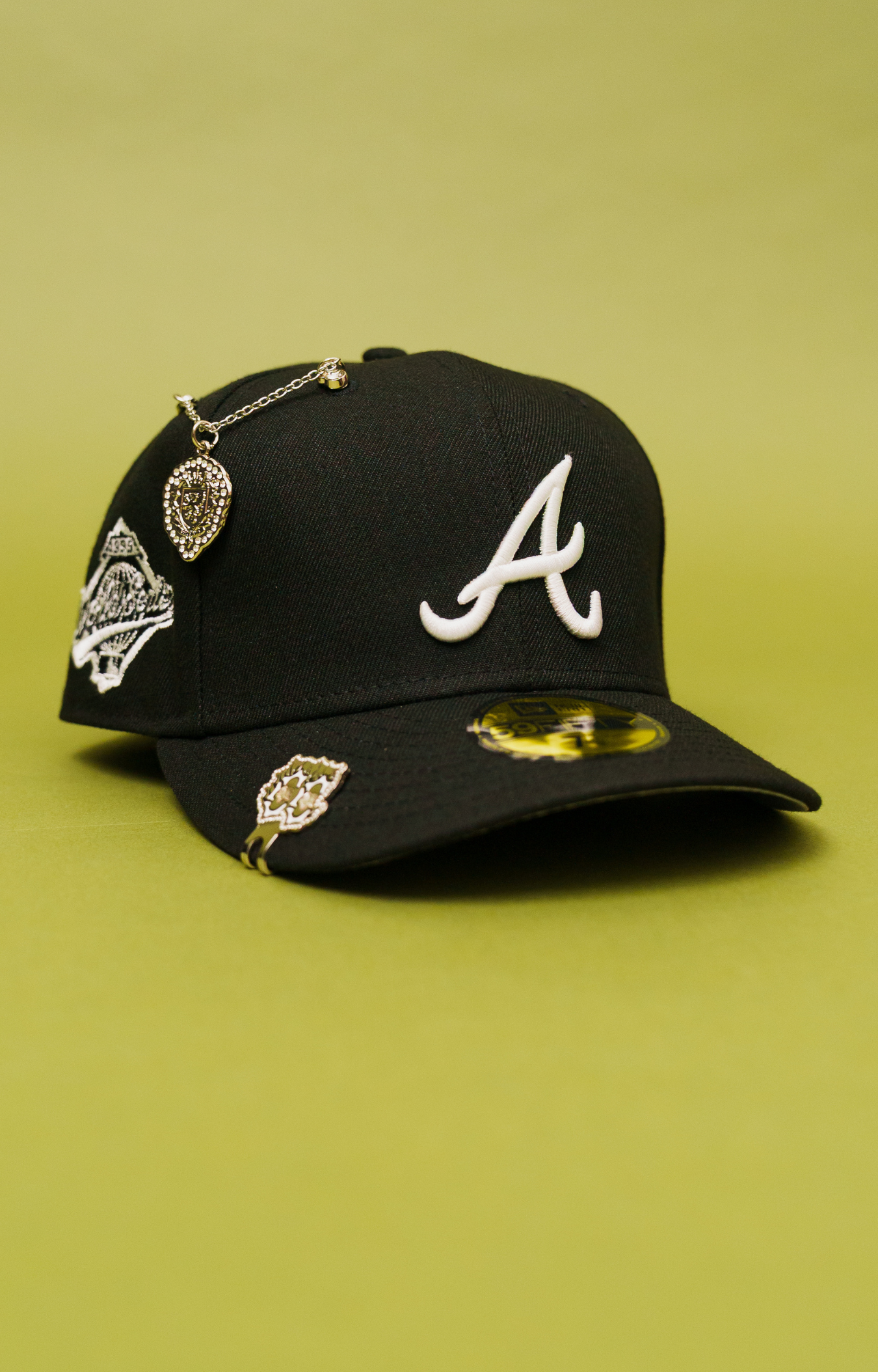 New Era Exclusive 59Fifty Black Atlanta Braves W/ 1995 World Series Side Patch