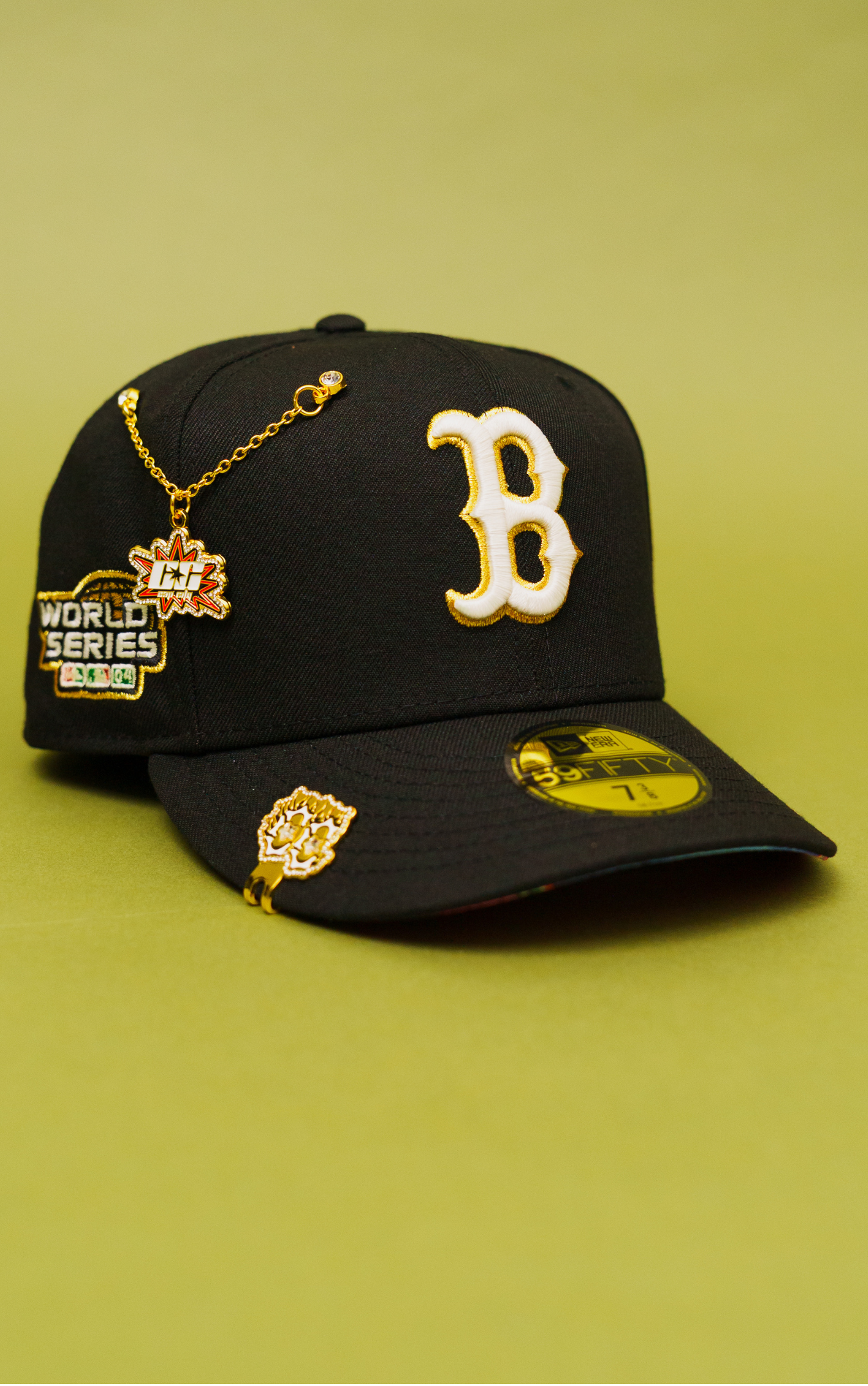 New Era Exclusive 59Fifty Black Boston Red Sox W/ 2004 World Series Side Patch