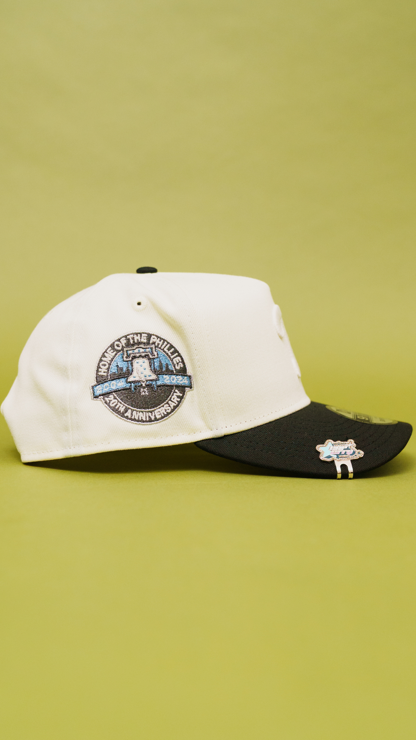 New Era 9Fifty A-Frame Chrome/Black Philadelphia Phillies Snapback W/ Home Of The Phillies Side Patch