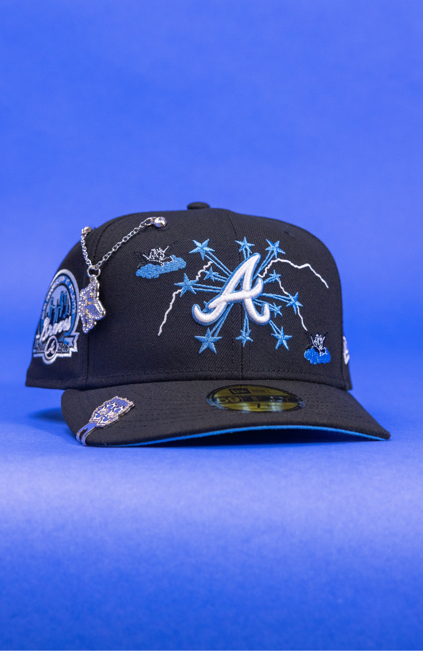 New Era Exclusive 59Fifty Black Atlanta Braves W/ Embroidery + 30th Anniversary Side Patch