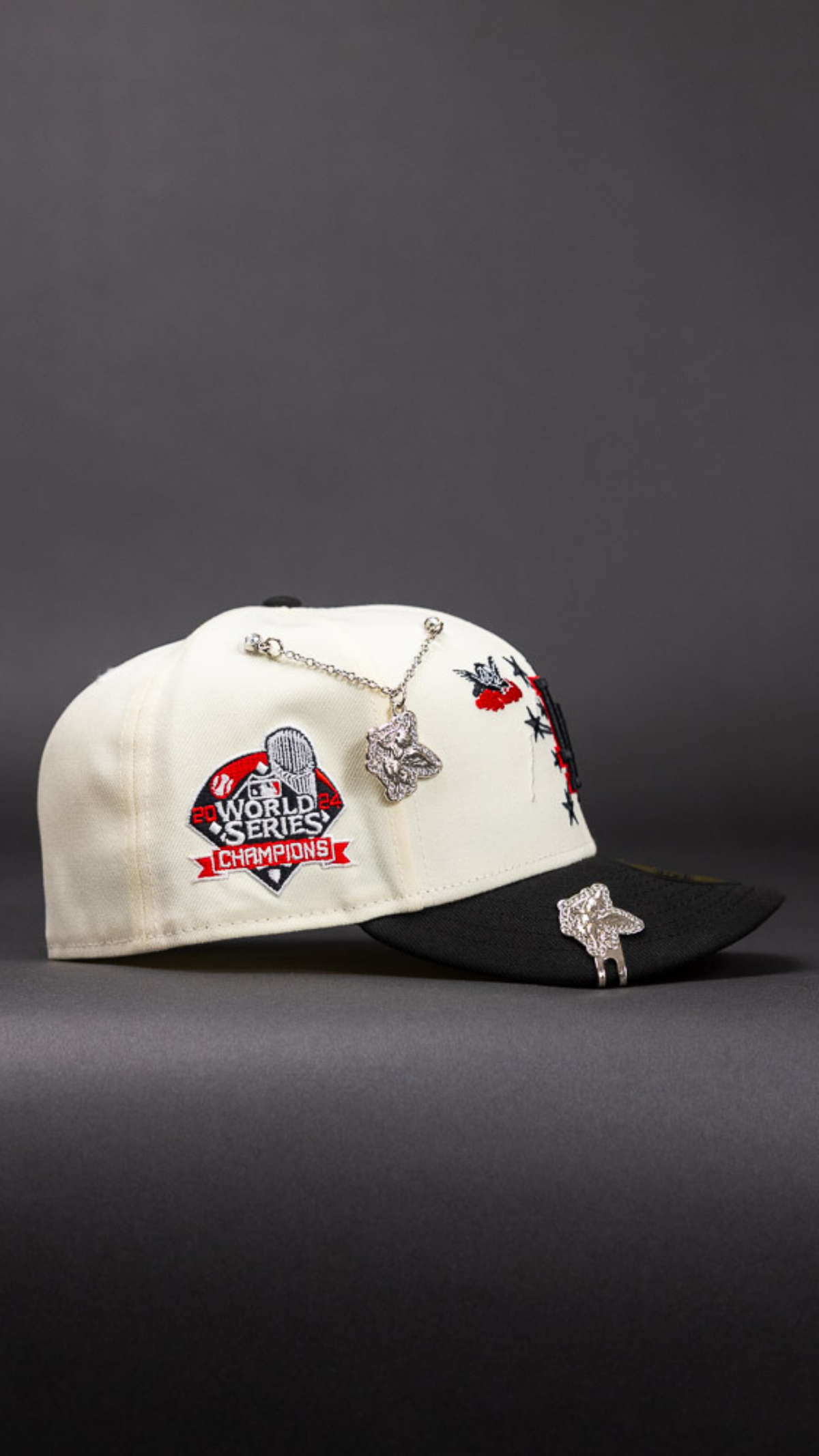 New Era Exclusive 59Fifty Chrome/Black Los Angeles Dodgers W/ Embroidery + World Series Champions Side Patch