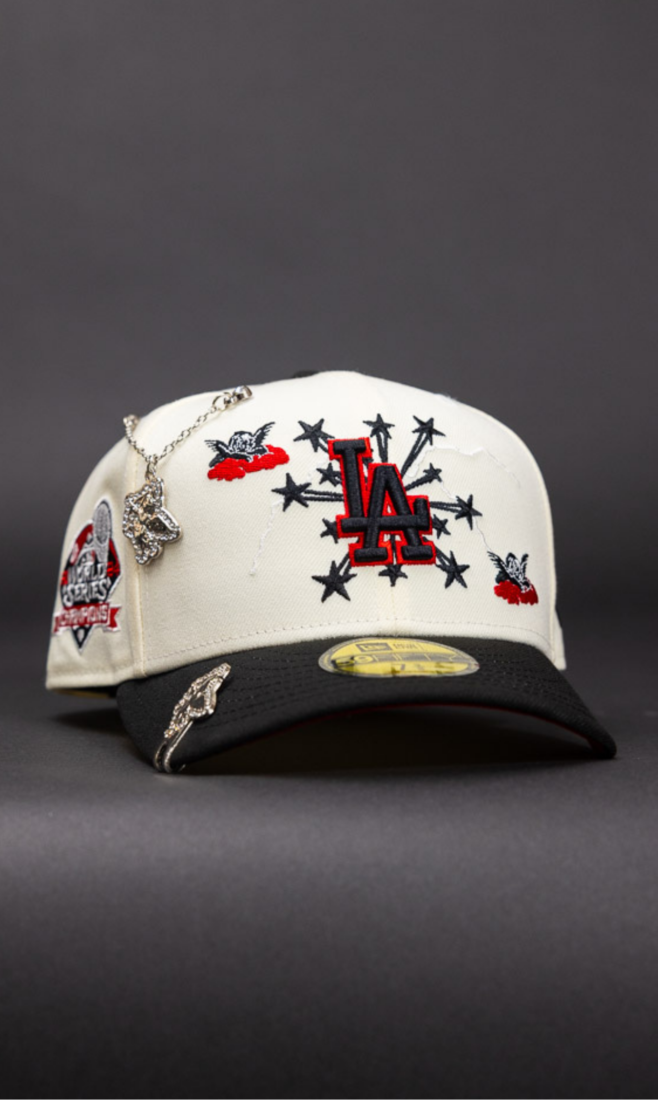 New Era Exclusive 59Fifty Chrome/Black Los Angeles Dodgers W/ Embroidery + World Series Champions Side Patch