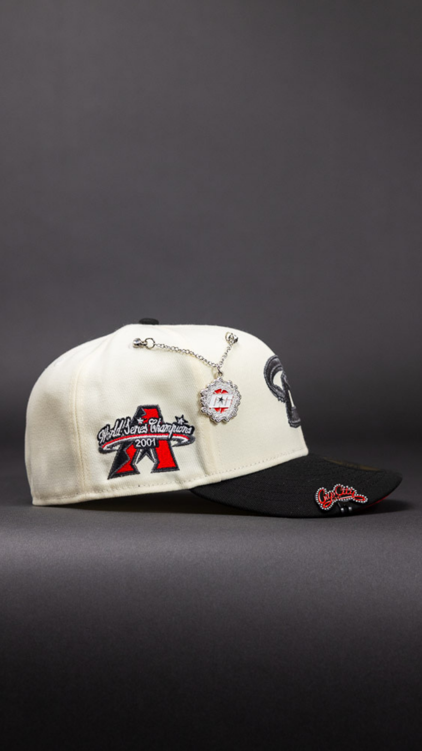 New Era Exclusive 59Fifty Chrome/Black Arizona Diamondbacks W/ 1998 Inaugural Season Side Patch