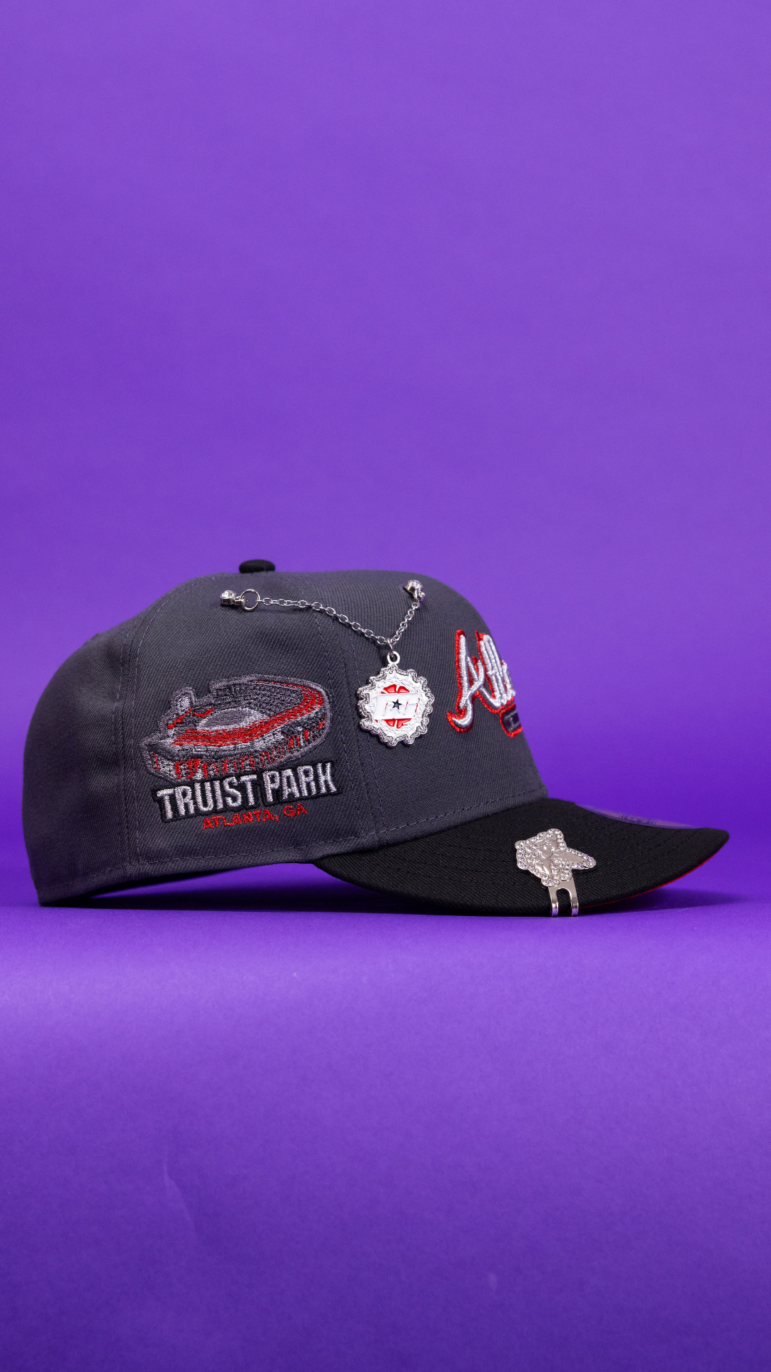 New Era Exclusive 59Fifty Grey/Black Atlanta Braves Script W/ Truist Park Side Patch