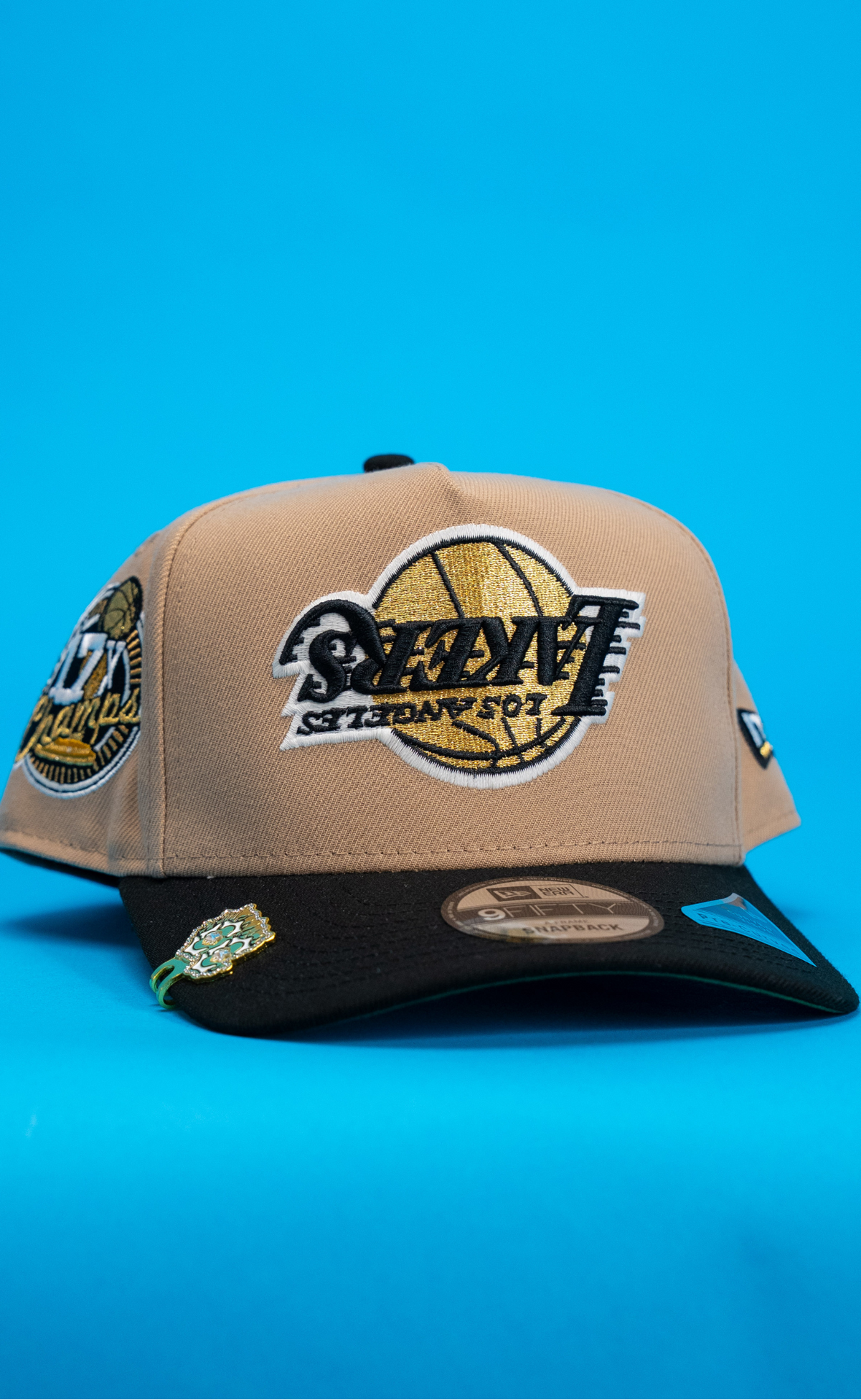 New Era 9Fifty A-Frame Camel/Black Upside Down Los Angeles Lakers Snapback W/ 17x Champions Side Patch