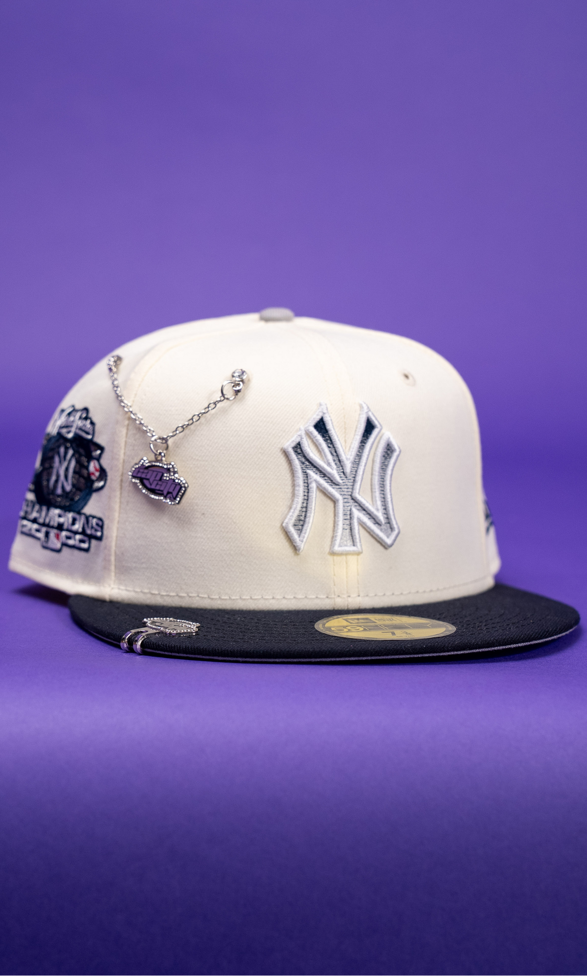 New Era Exclusive 59Fifty Chrome/Navy New York Yankees W/ World Series Champions Side Patch