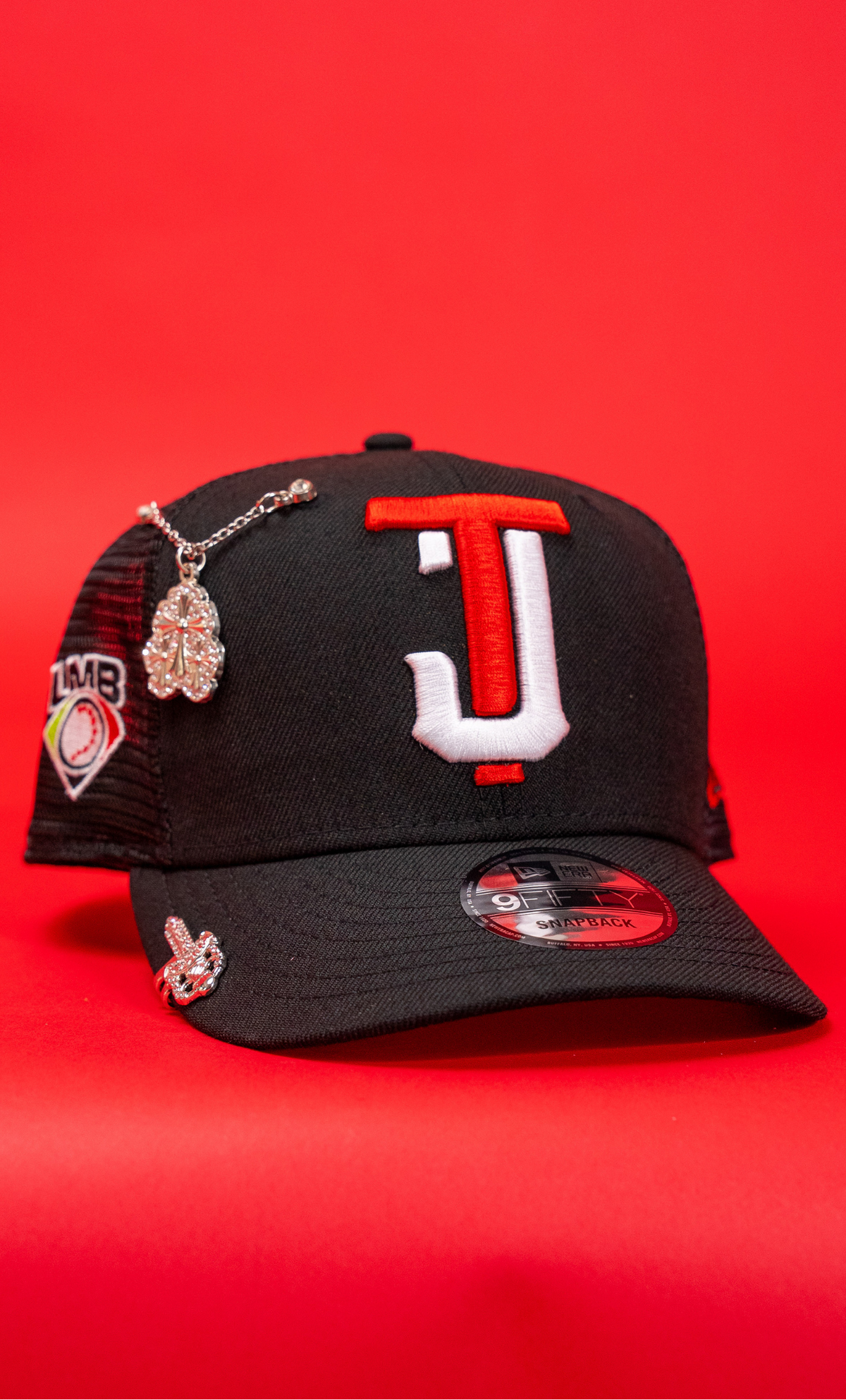 New Era Exclusive 9Fifty Black Toros De Tijuana Meshback W/ Liga Mexicana de Beisbol Side Patch