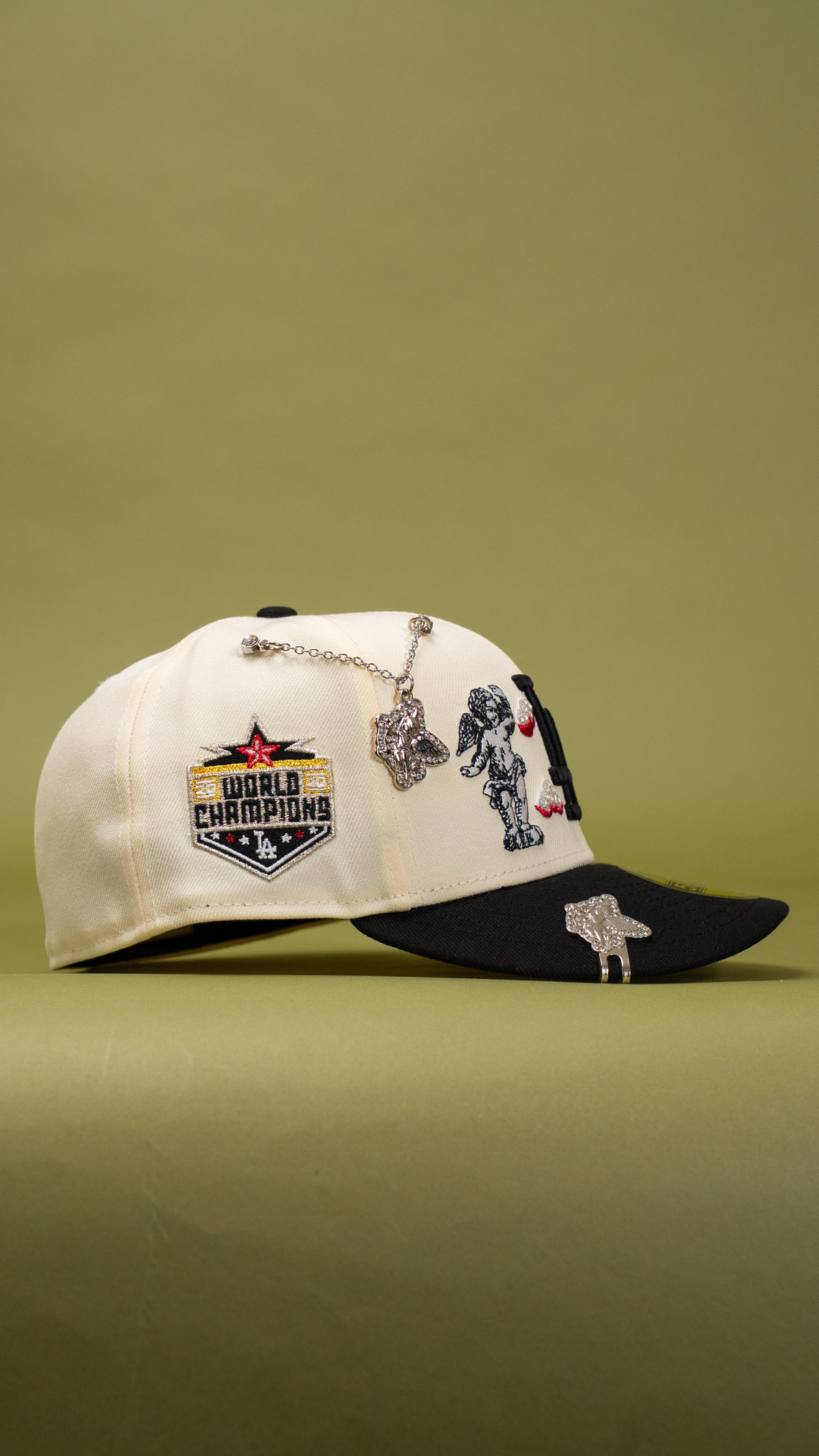 New Era Exclusive 59Fifty Chrome/Black Los Angeles Dodgers "Heavenly City" W/ World Champions Side Patch