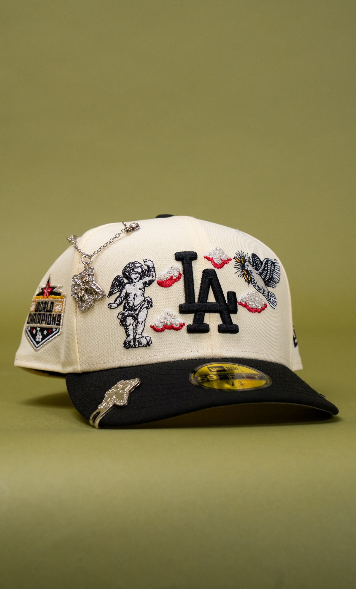 New Era Exclusive 59Fifty Chrome/Black Los Angeles Dodgers "Heavenly City" W/ World Champions Side Patch