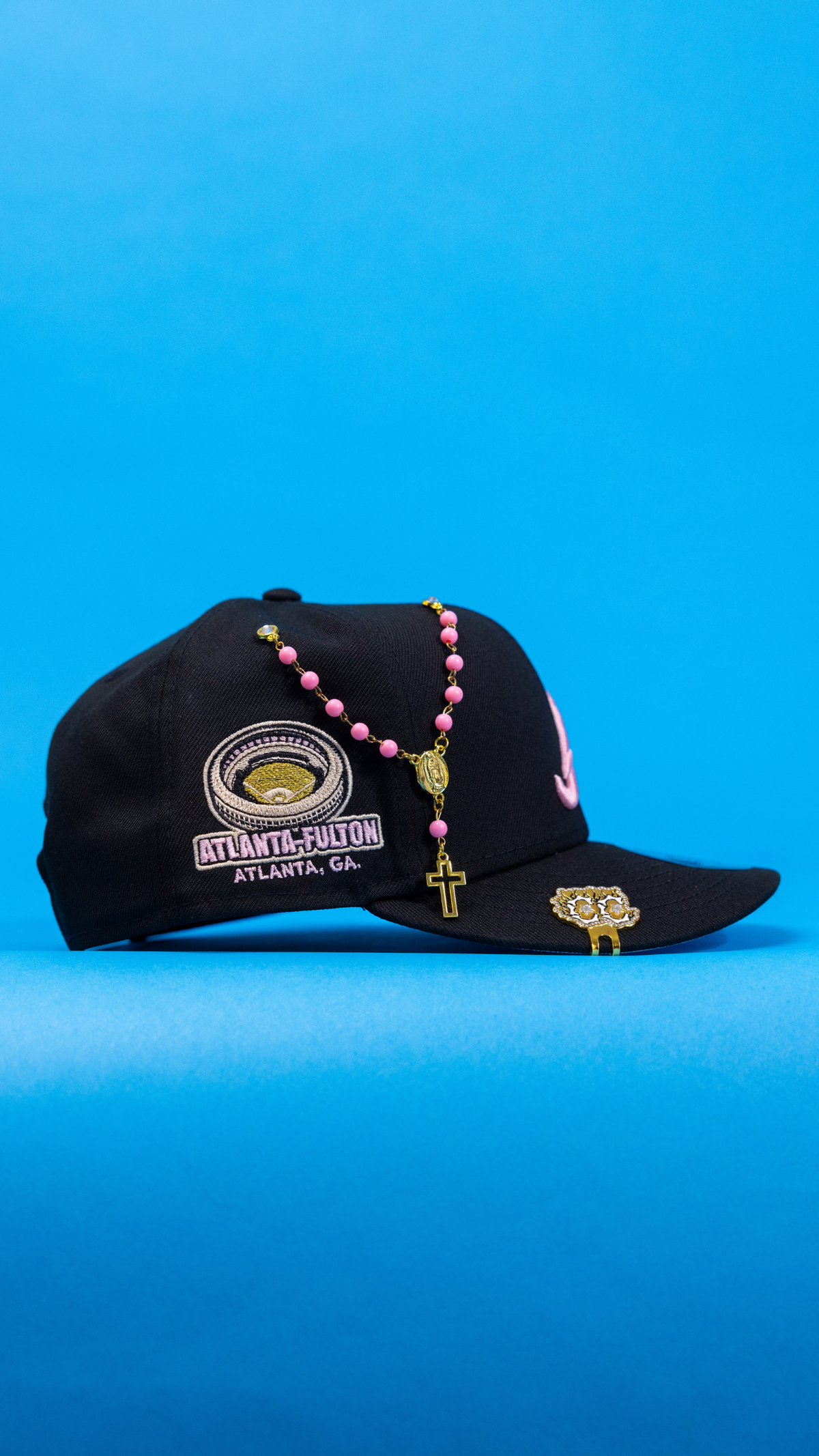 New Era Exclusive 9Fifty Black Atlanta Braves Snapback W/ Atlanta-Fulton Side Patch