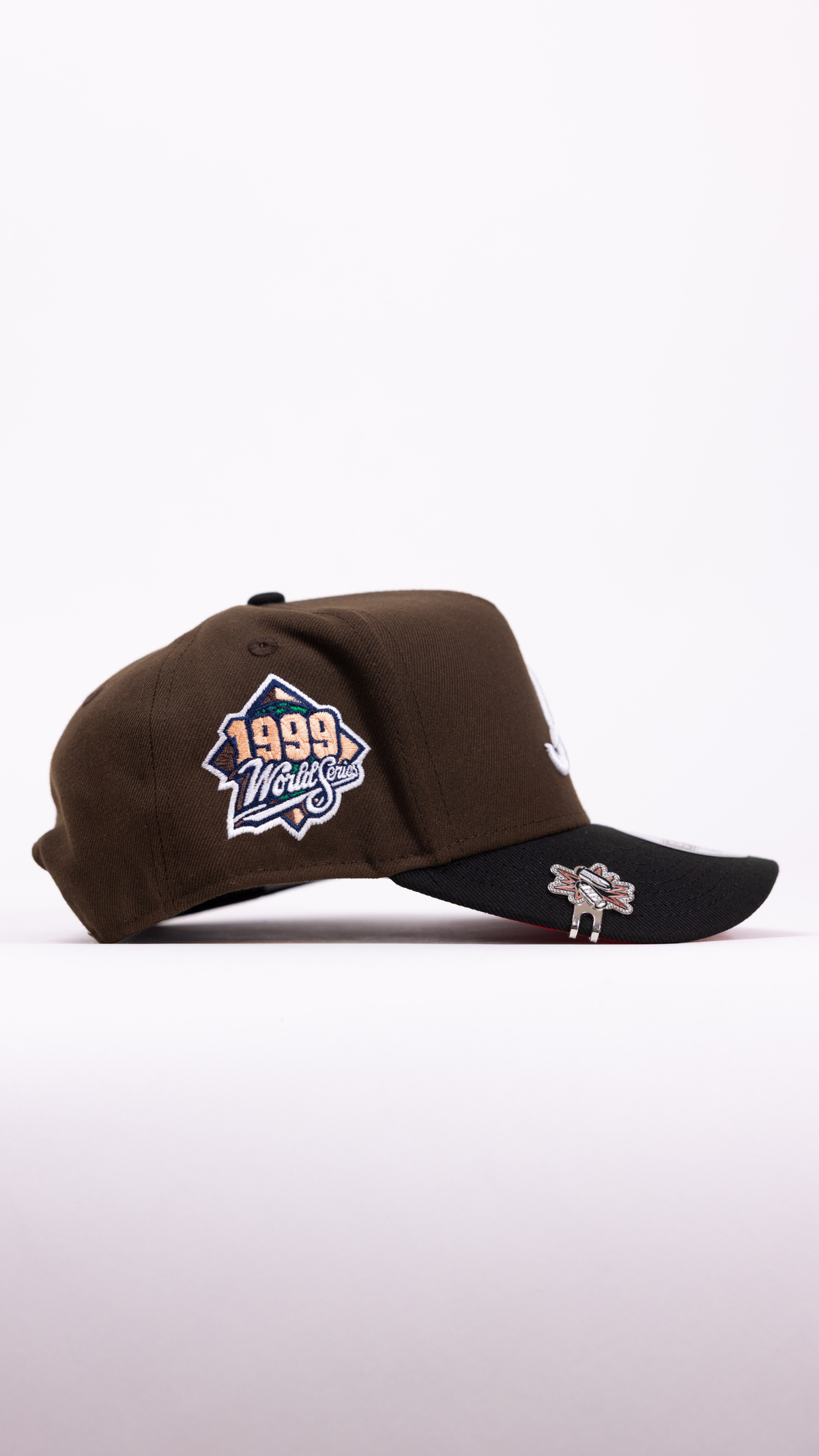 New Era 9Fifty A-Frame Brown/Black Atlanta Braves Snapback W/ 1999 World Series Side Patch