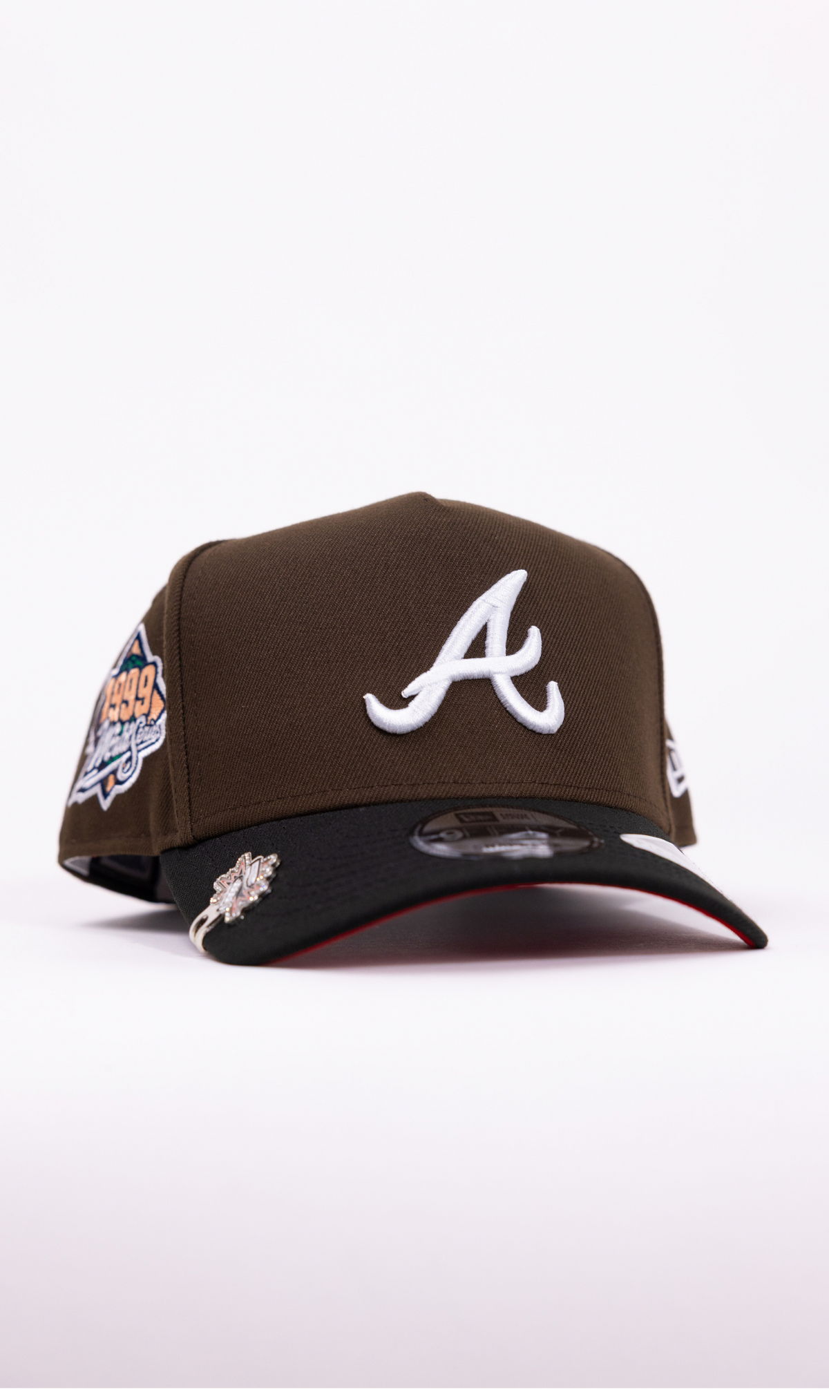 New Era 9Fifty A-Frame Brown/Black Atlanta Braves Snapback W/ 1999 World Series Side Patch
