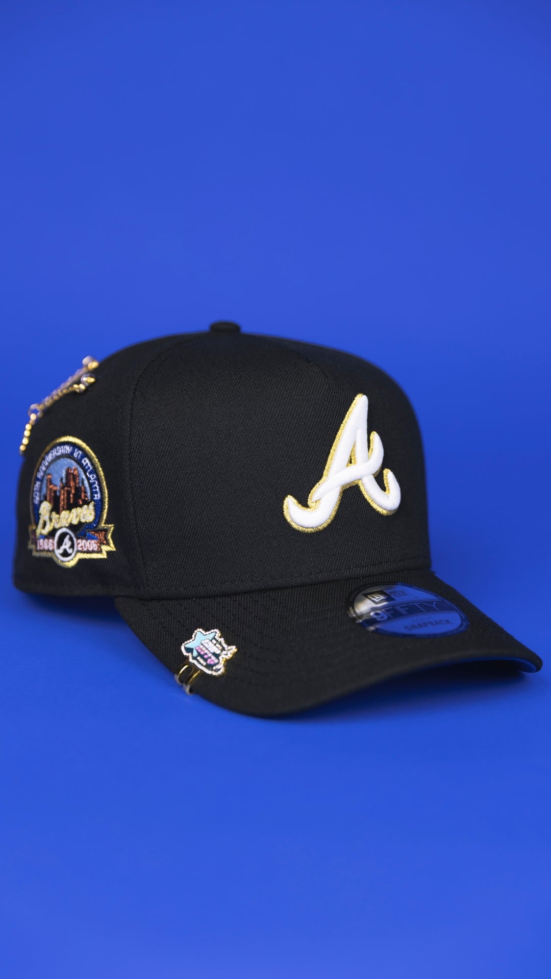 NEW ERA 9FIFTY A-FRAME BLACK ATLANTA BRAVES SNAPBACK W/ 40TH ANNIVERSARY SIDE PATCH