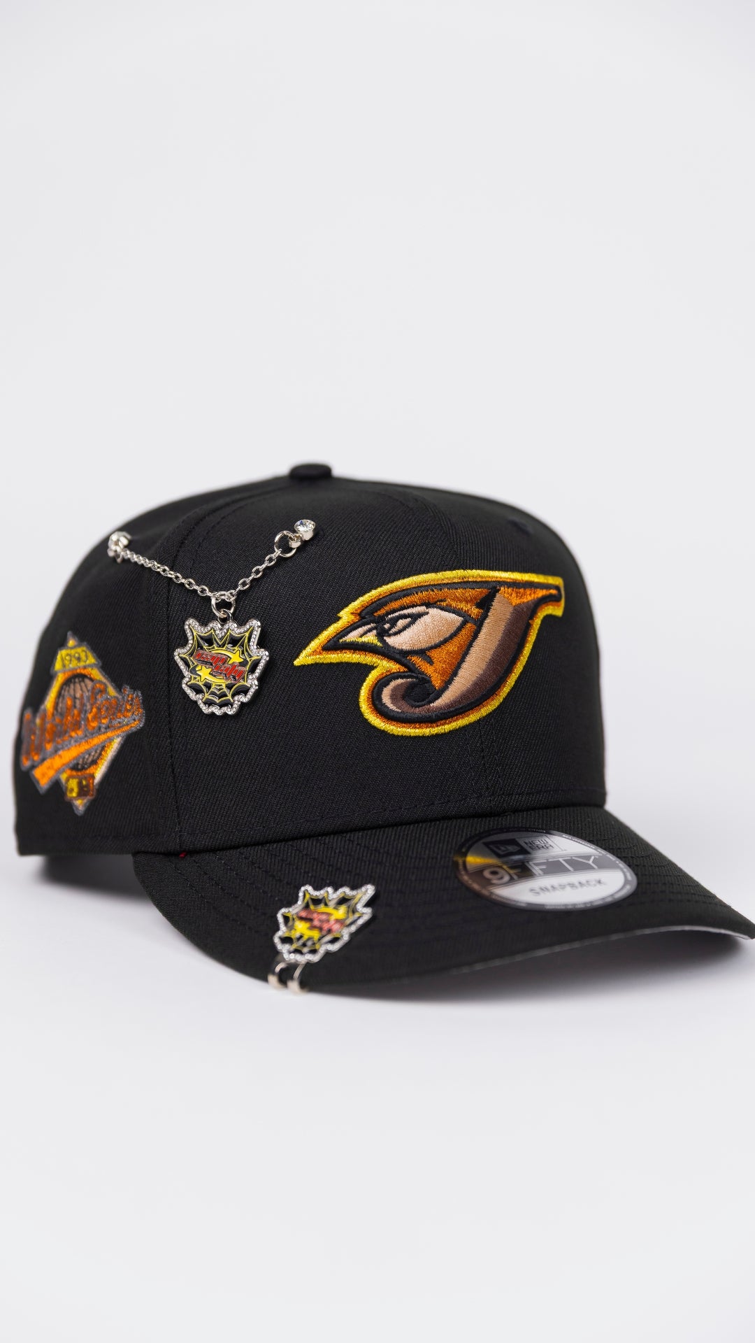 NEW ERA EXCLUSIVE 9FIFTY BLACK TORONTO BLUE JAYS SNAPBACK W/ WORLD SERIES SIDE PATCH