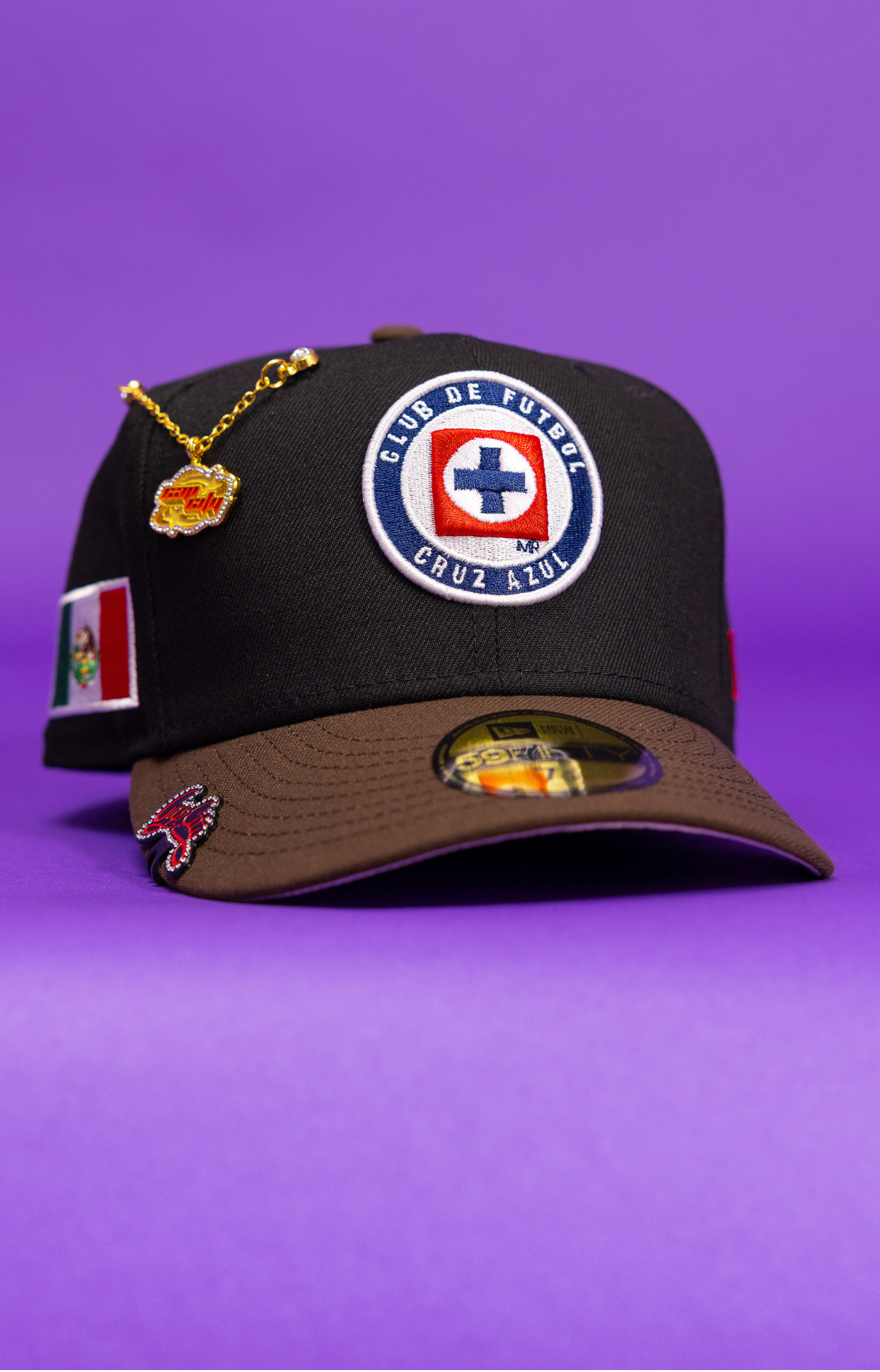 New Era Exclusive 59Fifty Black/ Brown Club Cruz Azul W/ Mexico Flag Side Patch