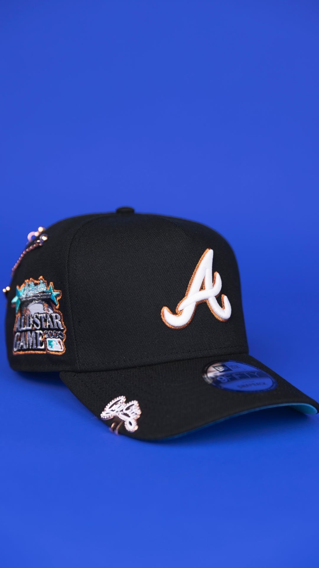 NEW ERA 9FIFTY A-FRAME BLACK ATLANTA BRAVES SNAPBACK W/ 2000 ALL STAR GAME SIDE PATCH