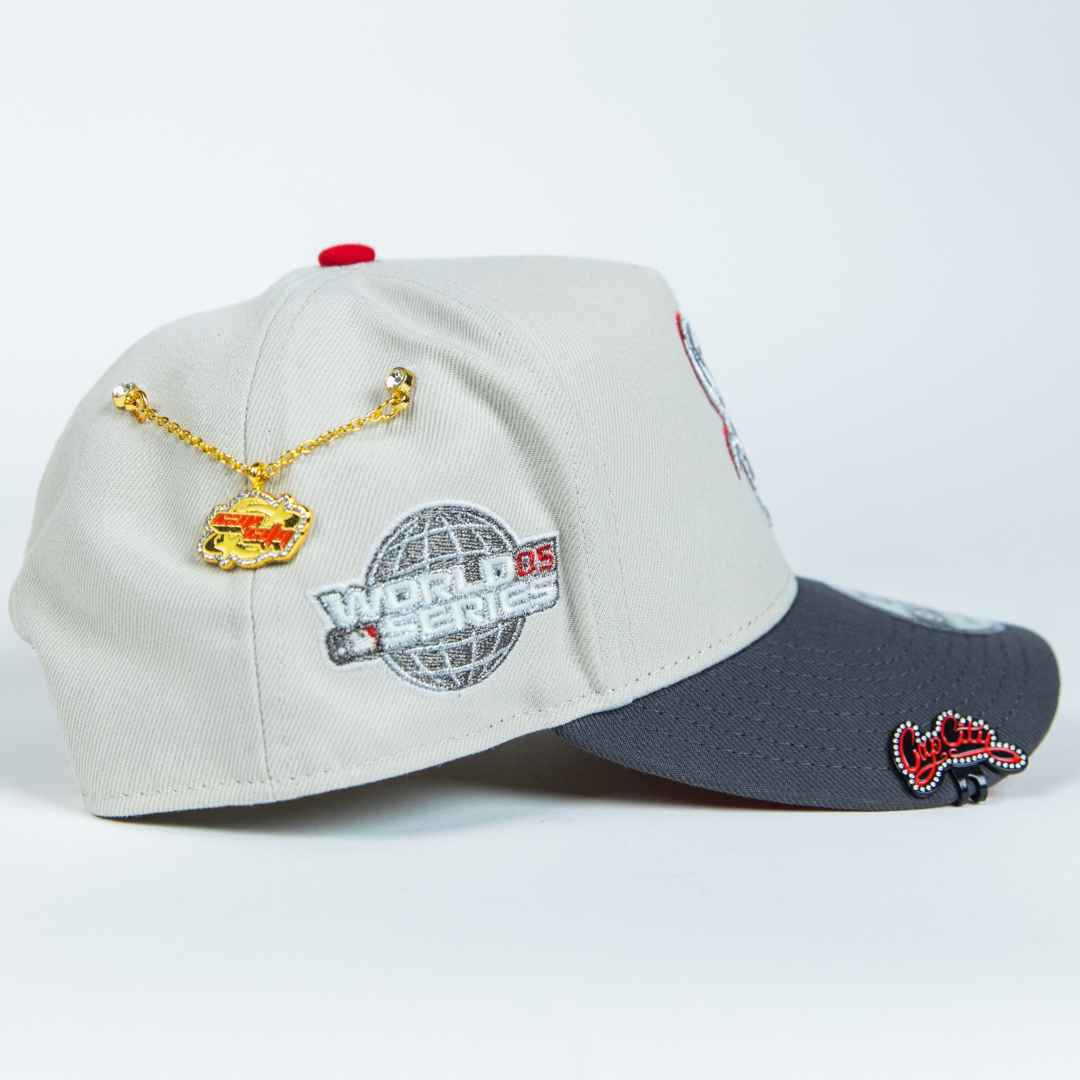 NEW ERA 9FIFTY A-FRAME SMOKE GREY CHICAGO WHITE SOX SNAPBACK W/ 2005 WORLD SERIESIDE PATCH