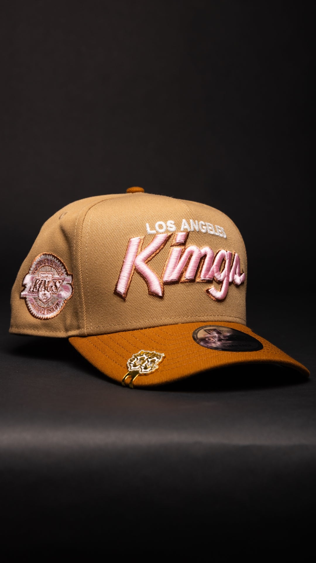 NEW ERA 9FIFTY A-FRAME BEIGE/KHAKI LOS ANGELES KINGS SCRIPT SNAPBACK W/ "KINGS" SIDE PATCH