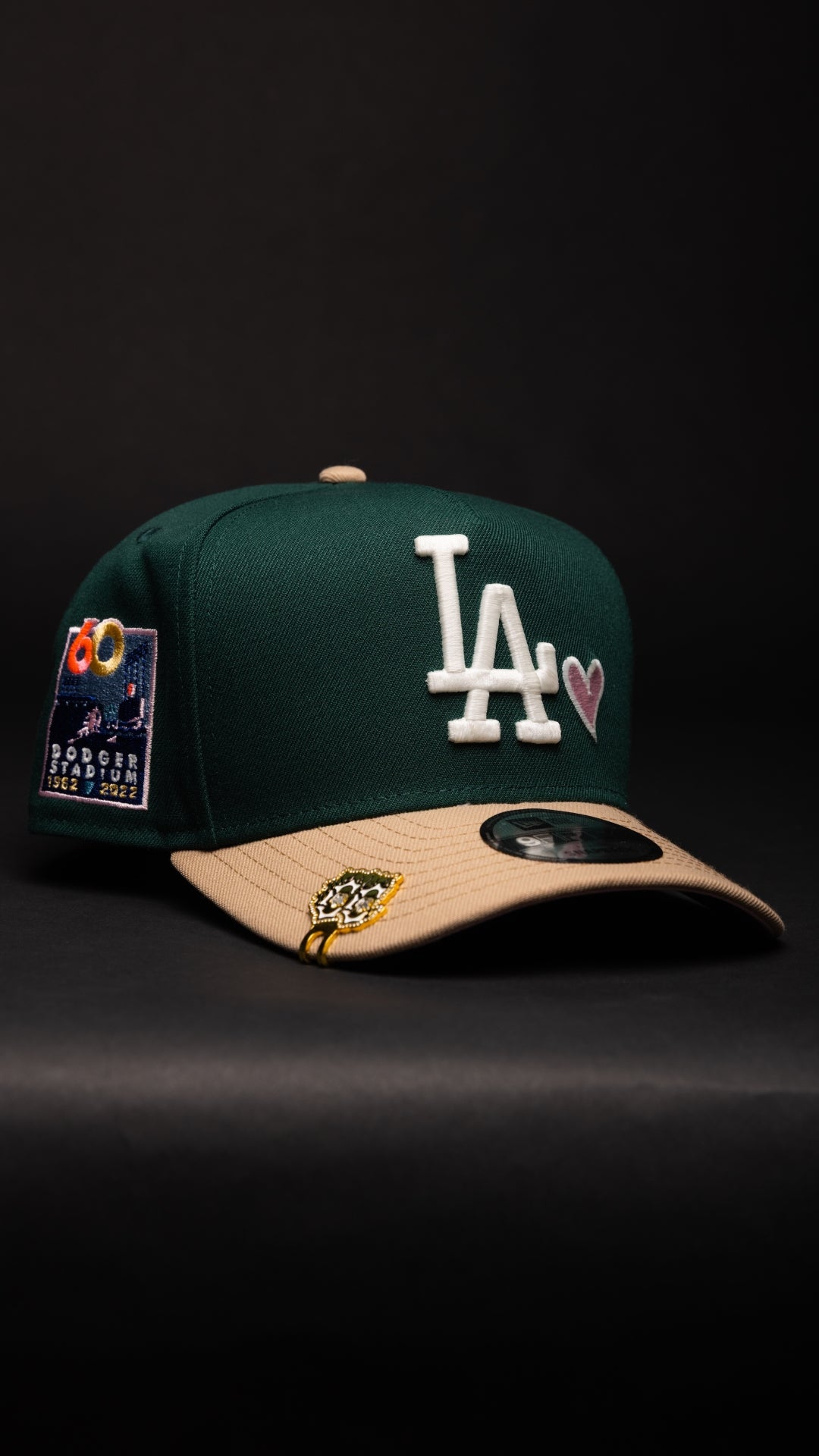 NEW ERA 9FIFTY A-FRAME FOREST GREEN/BEIGE LOS ANGELES DOGERS W/ PINK HEART + DODGER STADIUM SIDE PATCH