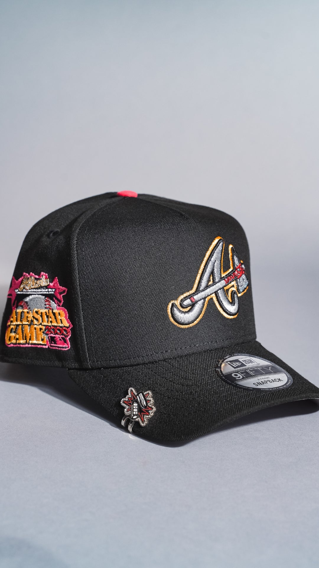 NEW ERA 9FIFTY A-FRAME BLACK ATLANTA BRAVES SNAPBACK W/ 2000 ALL STAR GAME SIDE PATCH