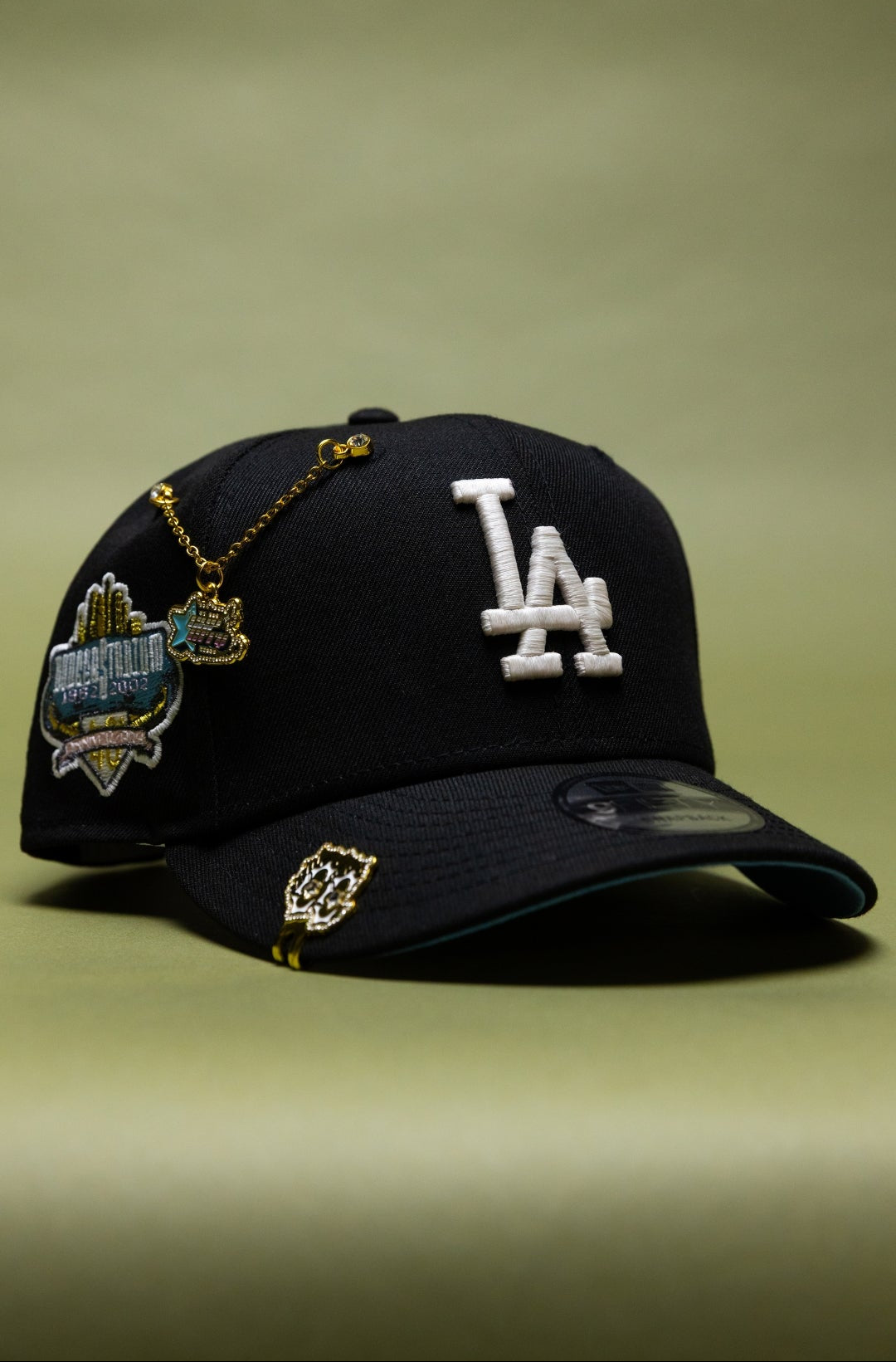 NEW ERA EXCLUSIVE 9FIFTY BLACK LOS ANGELES DODGERS SNAPBACK W/ 40TH ANNIVERSARY SIDE PATCH