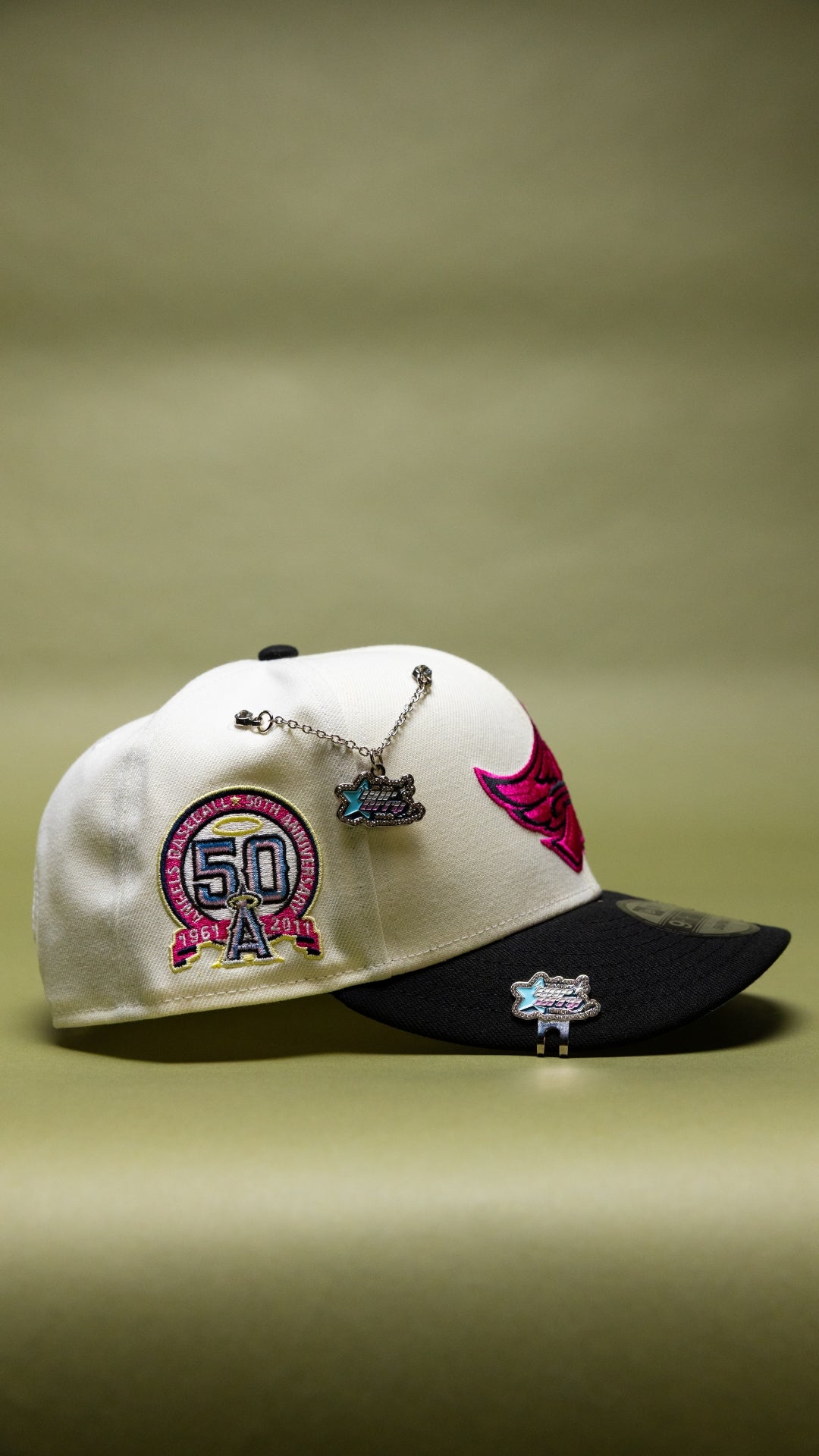 NEW ERA EXCLUSIVE 9FIFTY CHROME/BLACK ANAHEIM ANGELS SNAPBACK W/ 50TH ANNIVERSARY SIDE PATCH
