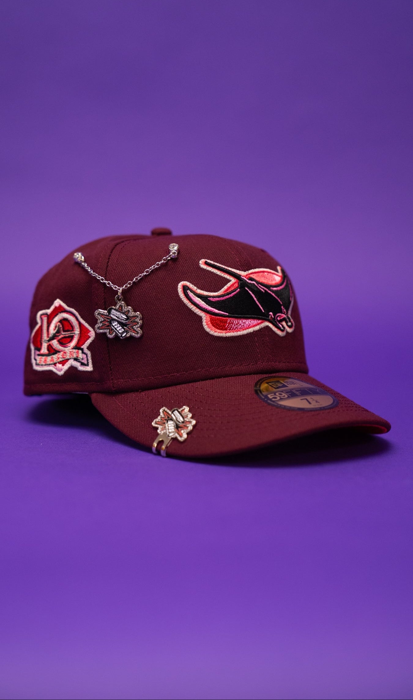NEW ERA EXCLUSIVE 59FIFTY BURGUNDY TAMPA BAY DEVILRAYS W/ 10TH SEASON SIDE PATCH