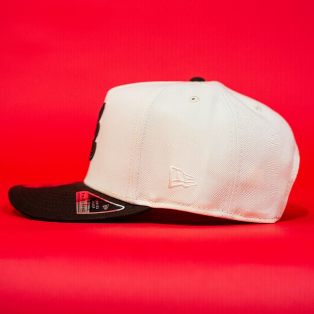 NEW ERA EXCLUSIVE 9FIFTY A-FRAME CHROME/ BROWN ATLANTA BRAVES SNAPBACK W/ 1999 WORLD SERIES SIDE PATCH