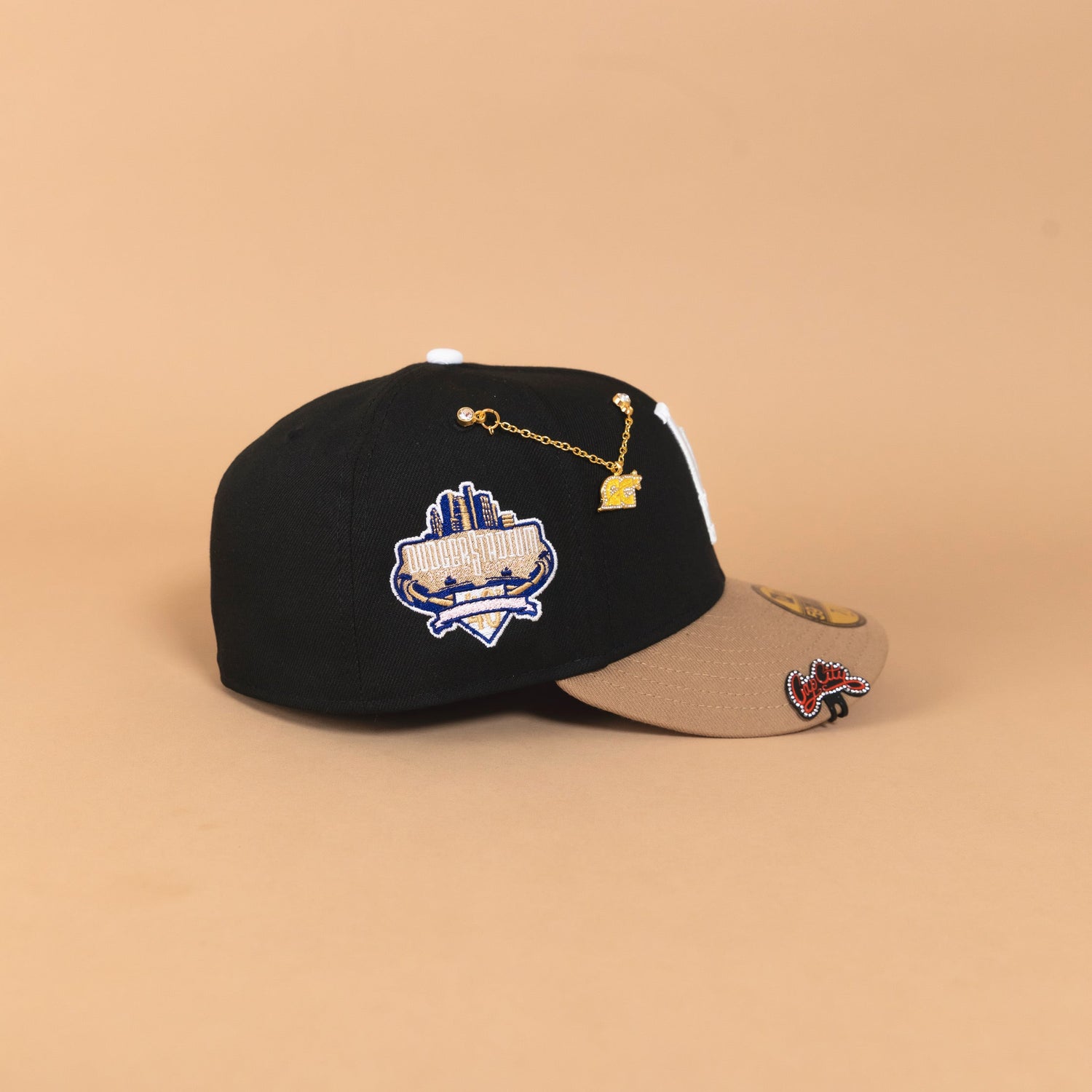 NEW ERA EXCLUSIVE 59FIFTY BLACK/ KHAKI LOS ANGELES DODGERS W/ PINK HEART + 40TH ANNIVERSARY SIDE PATCH