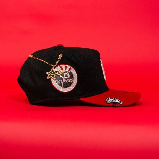 NEW ERA EXCLUSIVE 9FIFTY A-FRAME BLACK/ RED NEW YORK YANKEES SNAPBACK W/ 1962 WORLD SERIES SIDE PATCH