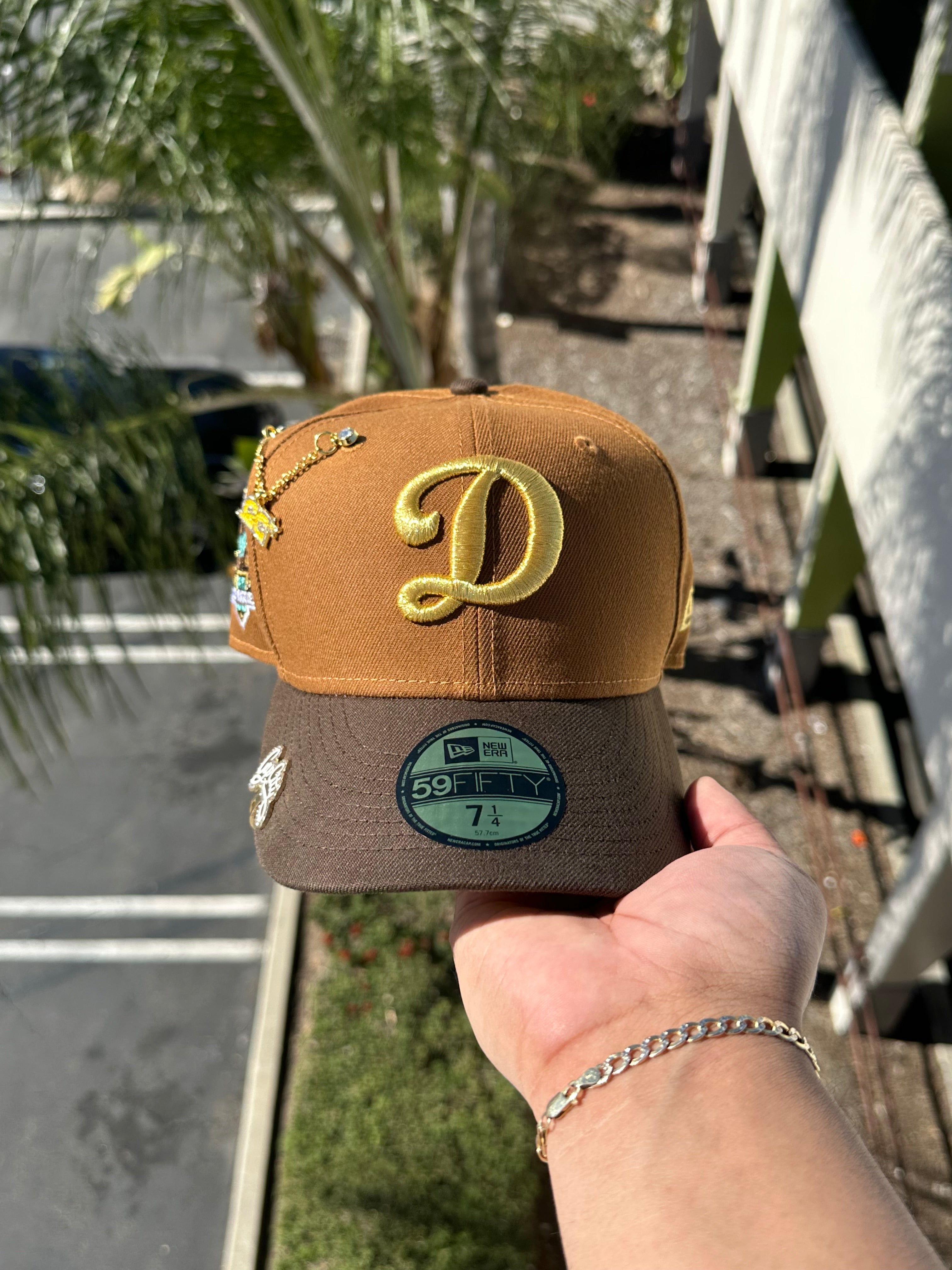 NEW ERA EXCLUSIVE 59FIFTY TAN/WALNUT LOS ANGELES DODGERS W/ 60TH ANNIVERSARY PATCH