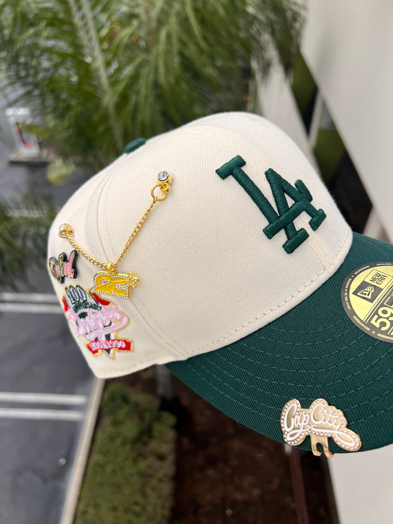 NEW ERA EXCLUSIVE 59FIFTY CHROME WHITE/FOREST GREEN LOS ANGELES DODGERS W/ 100TH ANNIVERSARY PATCH (RED UV)